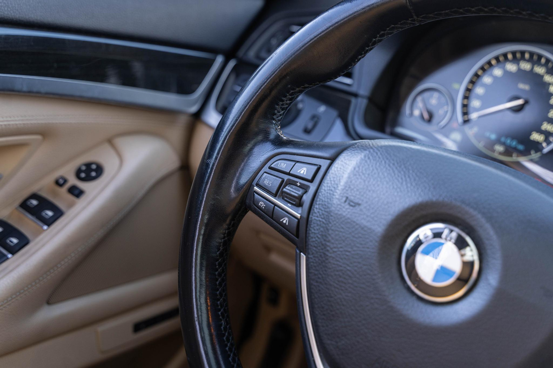 BMW 5 Serie Touring 528xi High Executive 2012 Imperialblau brillianteffekt metallic 22