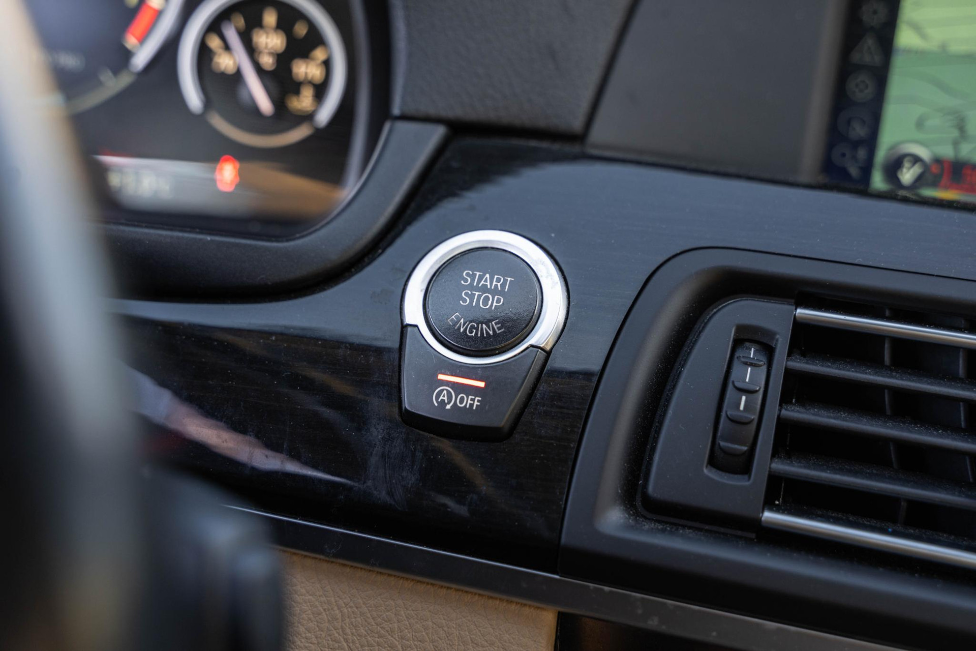 BMW 5 Serie Touring 528xi High Executive 2012 Imperialblau brillianteffekt metallic 33