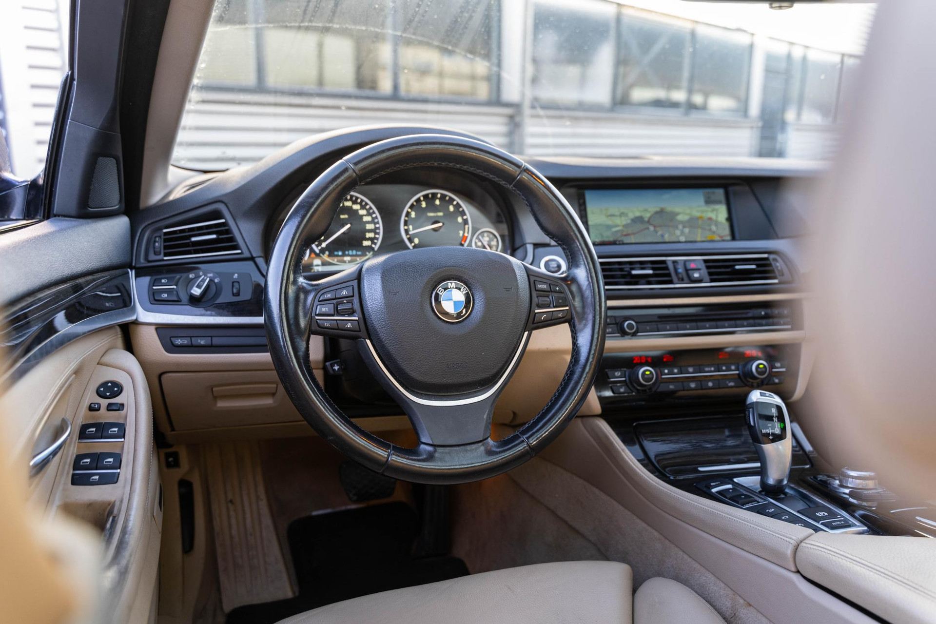 BMW 5 Serie Touring 528xi High Executive 2012 Imperialblau brillianteffekt metallic 4