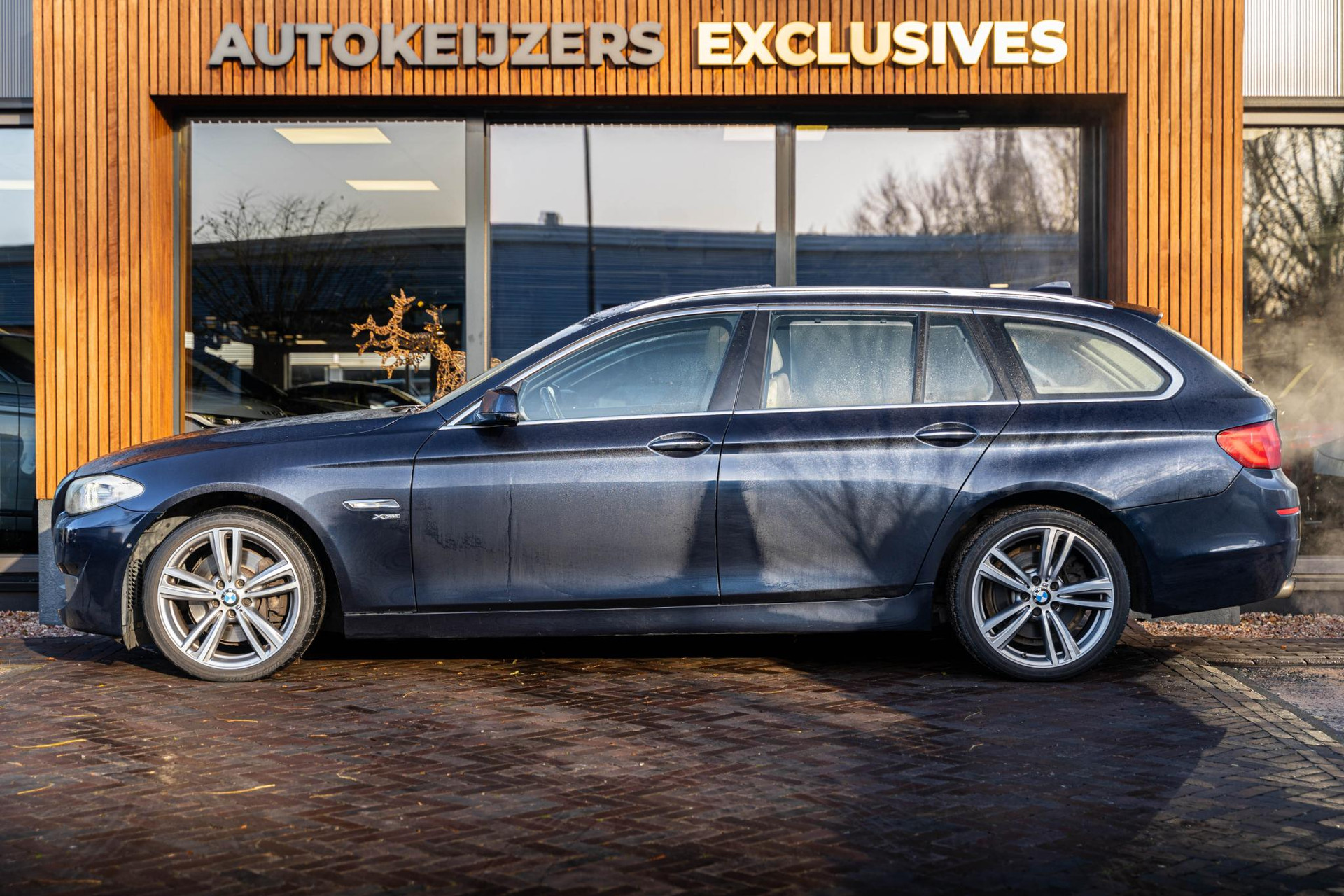 BMW 5 Serie Touring 528xi High Executive 2012 Imperialblau brillianteffekt metallic 5