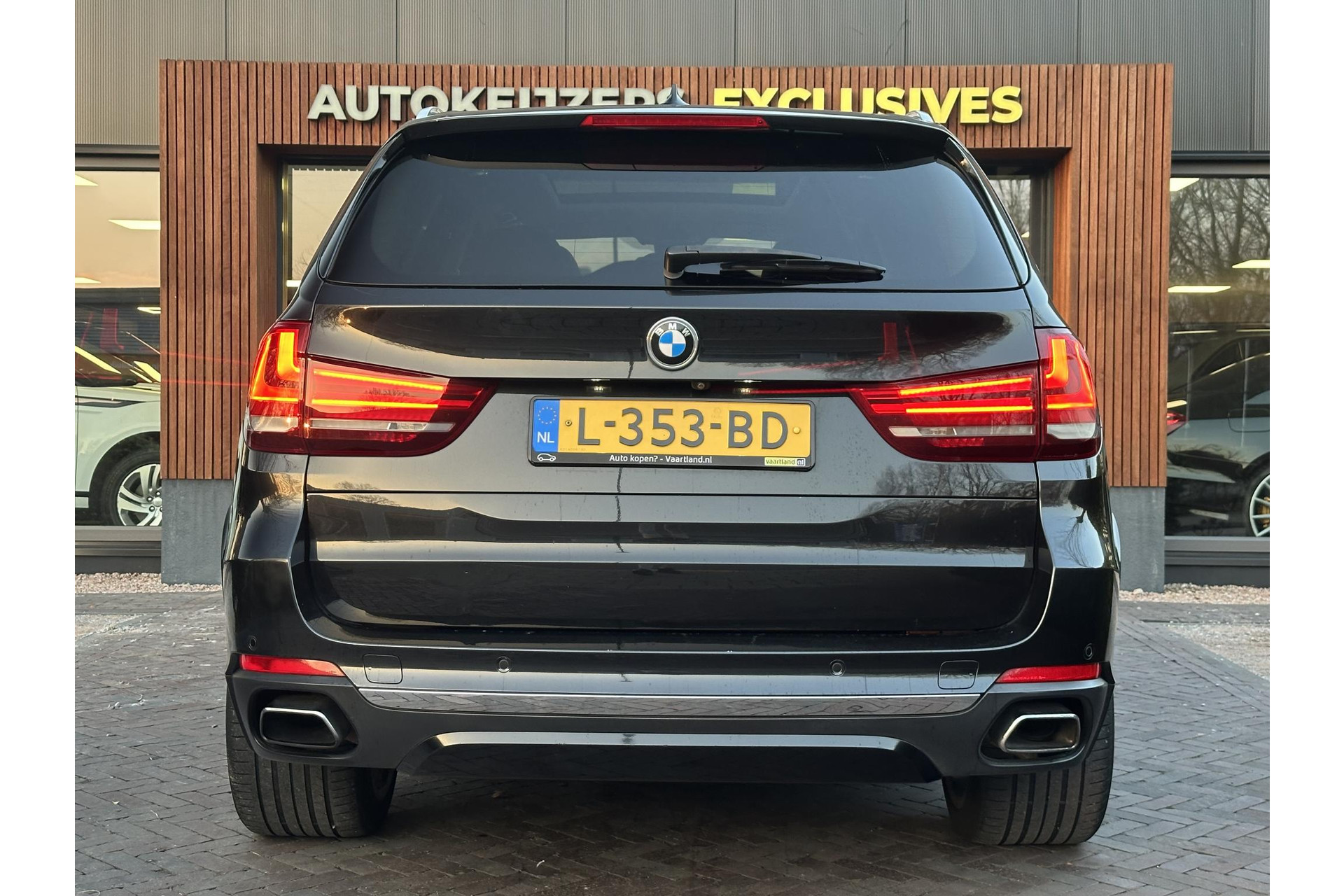BMW X5 xDrive40e iPerformance High Executive 2017 black-sapphire metallic (475) 24
