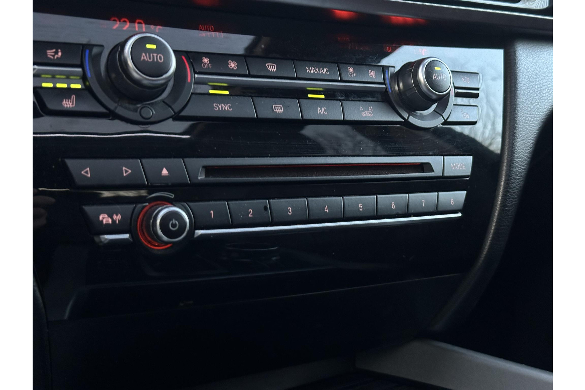 BMW X5 xDrive40e iPerformance High Executive 2017 black-sapphire metallic (475) 33