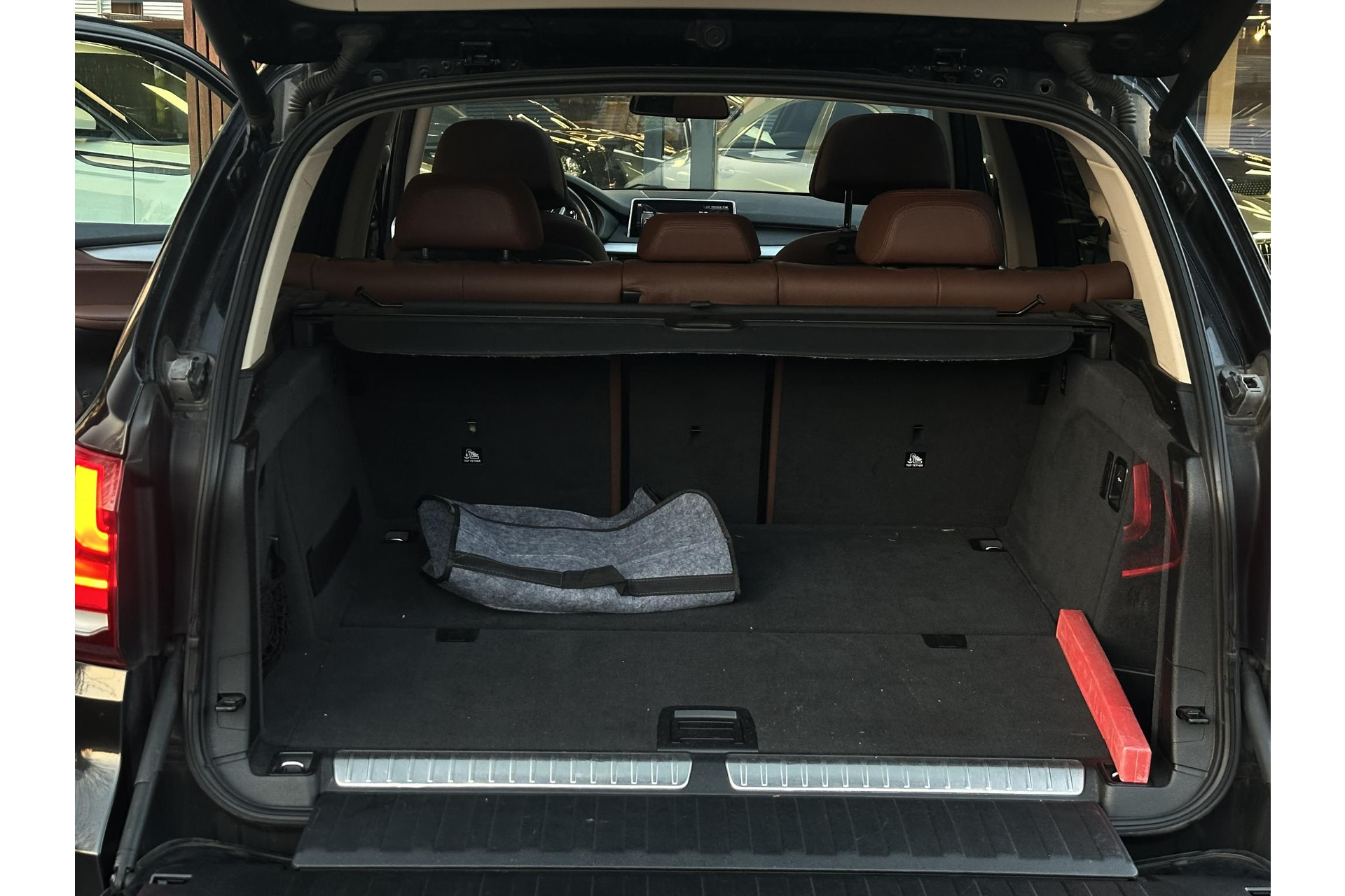 BMW X5 xDrive40e iPerformance High Executive 2017 black-sapphire metallic (475) 44