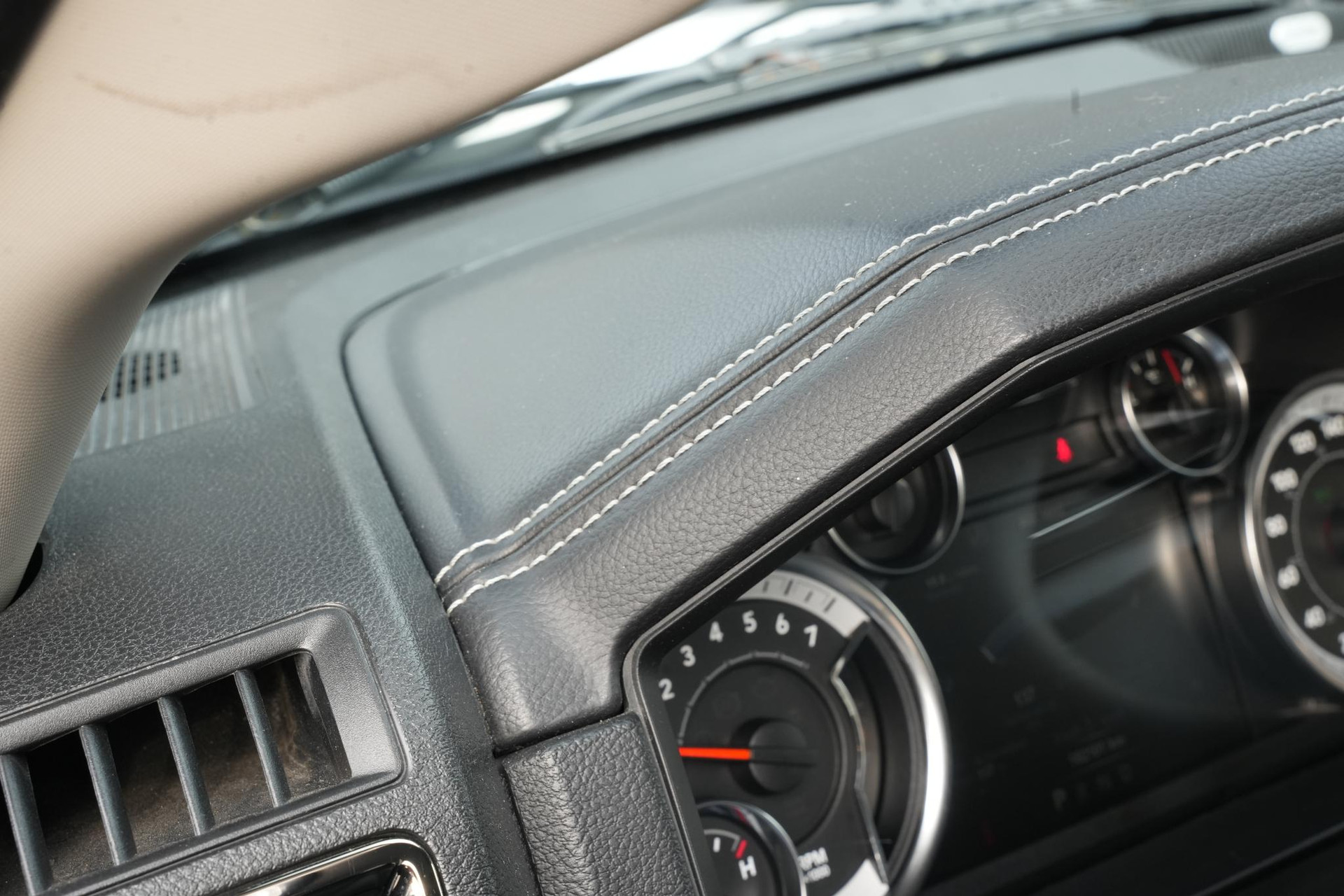 Dodge Ram 1500 5.7 V8 4x4 Crew Cab 5'7 Sport 2018  24