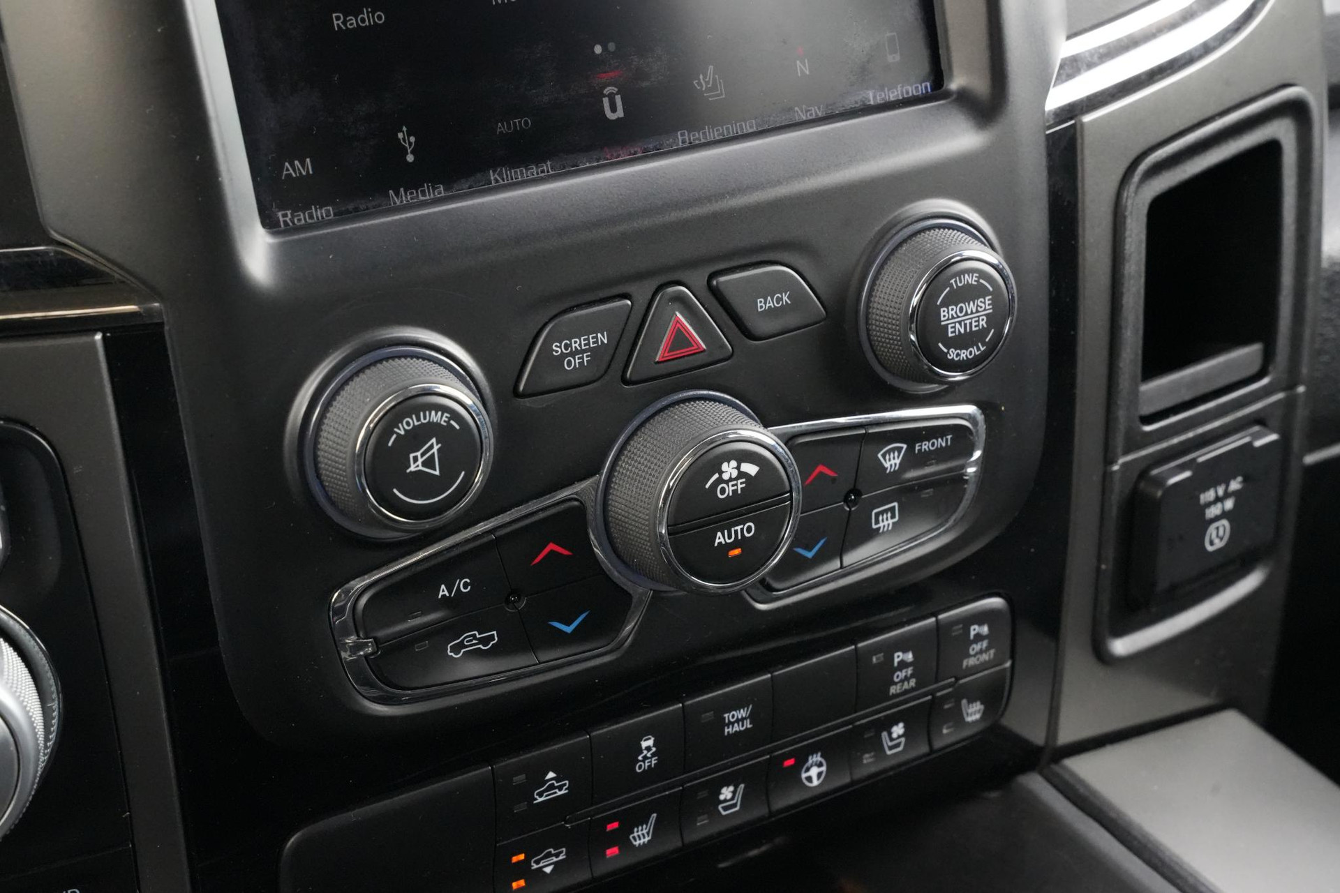 Dodge Ram 1500 5.7 V8 4x4 Crew Cab 5'7 Sport 2018  27