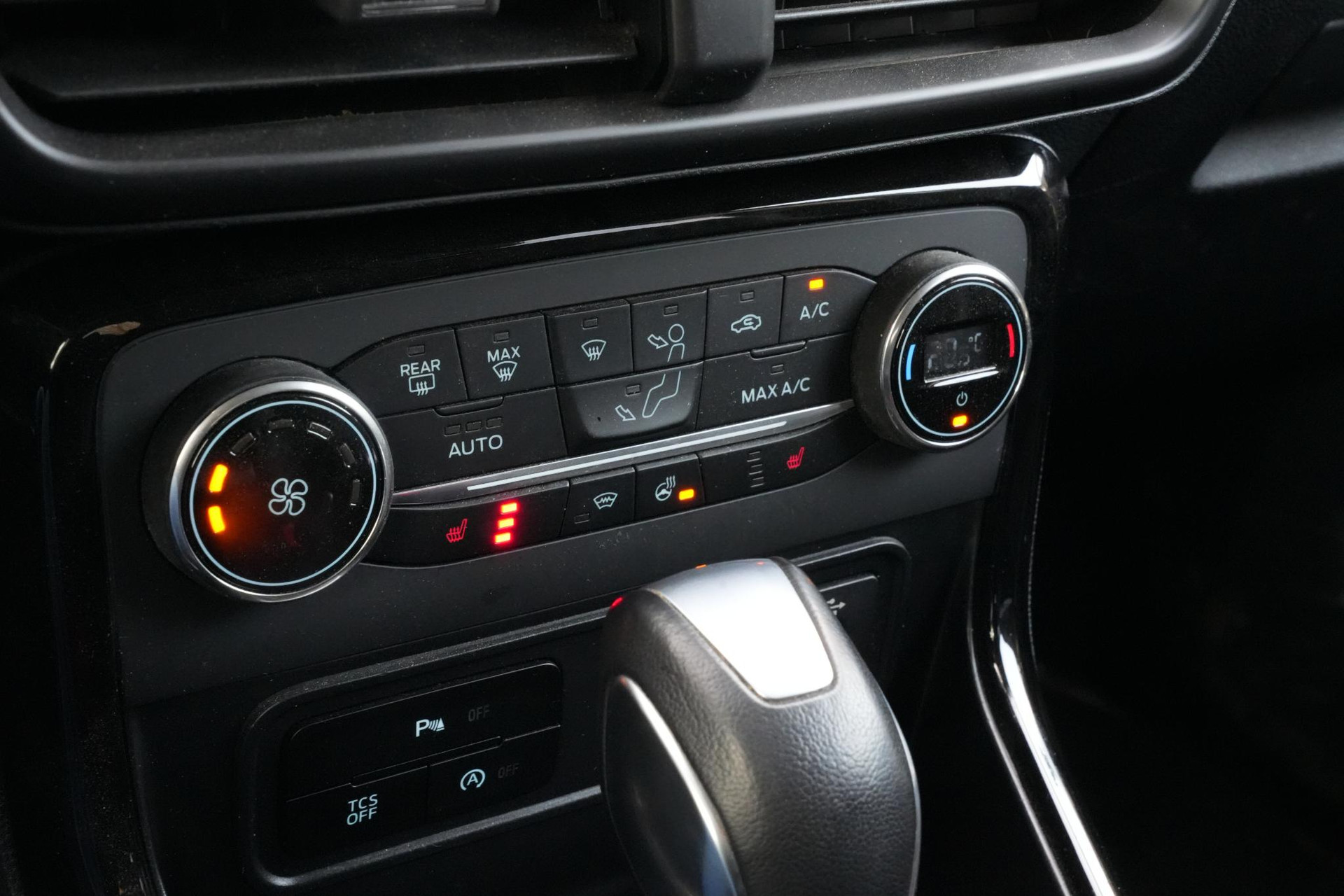 Ford EcoSport 1.0 EcoBoost Titanium 2018 Frozen White (Pn3gz) 23