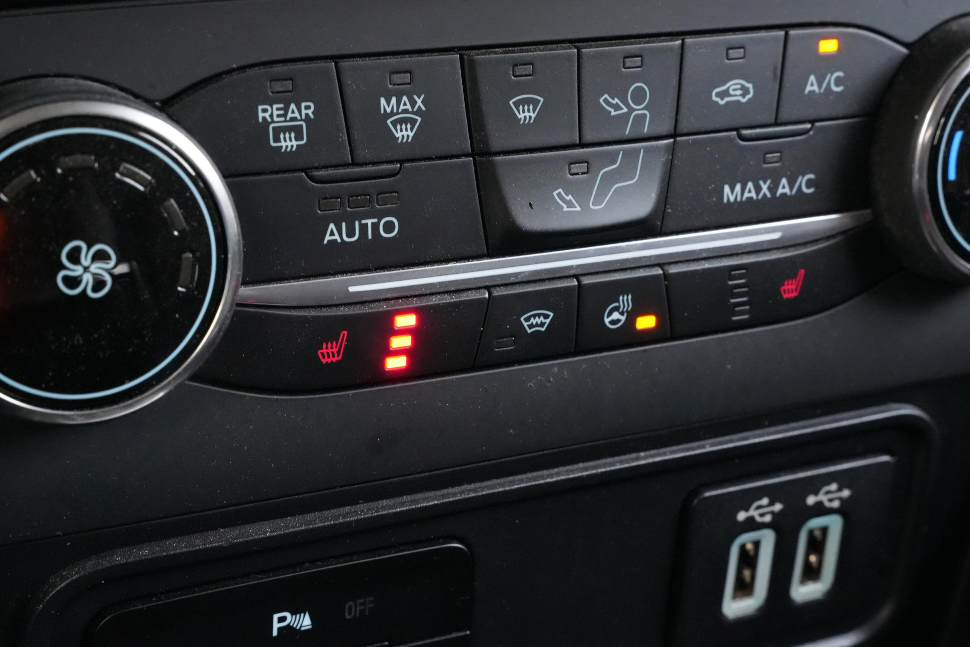 Ford EcoSport 1.0 EcoBoost Titanium 2018 Frozen White (Pn3gz) 25