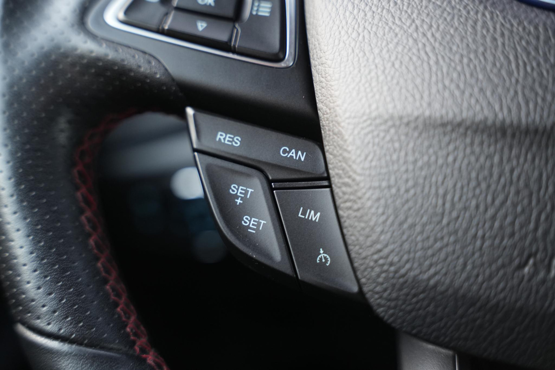 Ford EcoSport 1.0 EcoBoost Titanium 2018 Frozen White (Pn3gz) 30