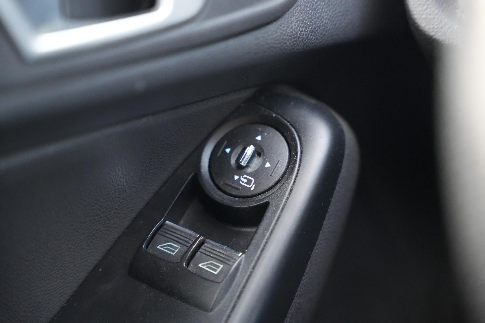 Ford Fiesta 1.6 ST2 2014 Frozen White (Pn3gz) 26