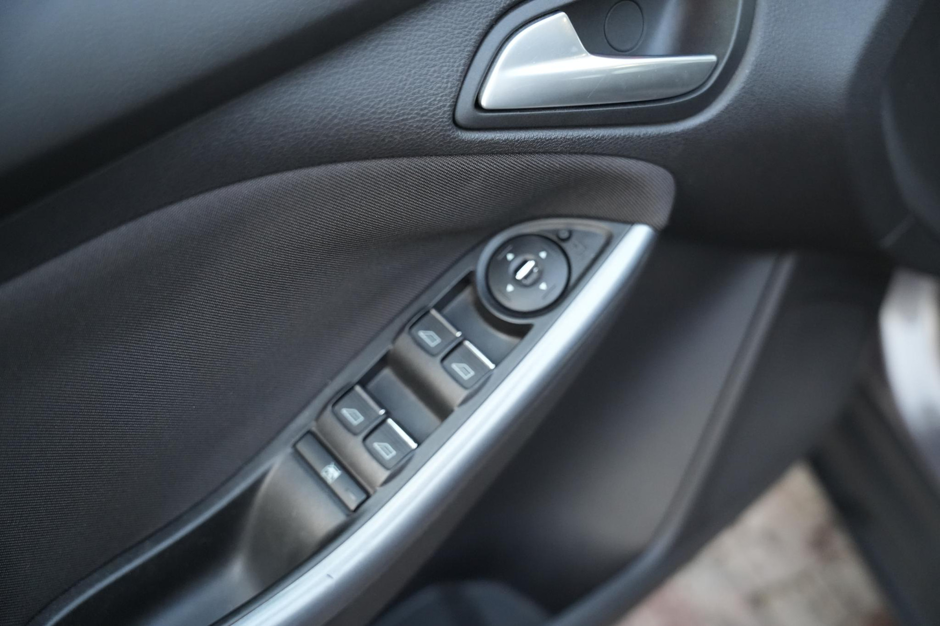 Ford Focus 1.0 EcoBoost Titanium 2013  12