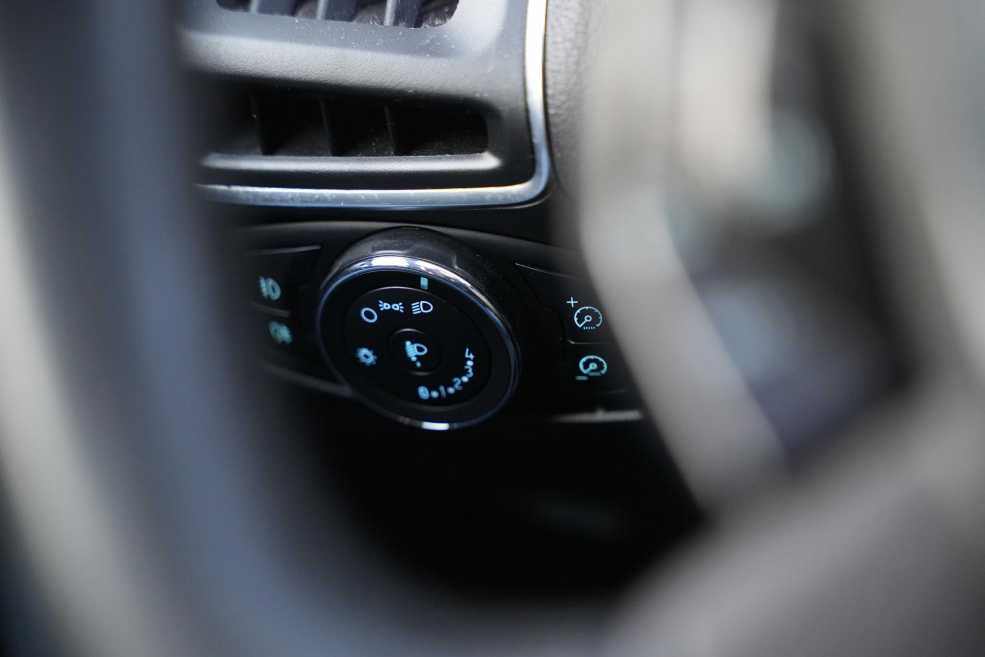 Ford Focus 1.0 EcoBoost Titanium 2013  19