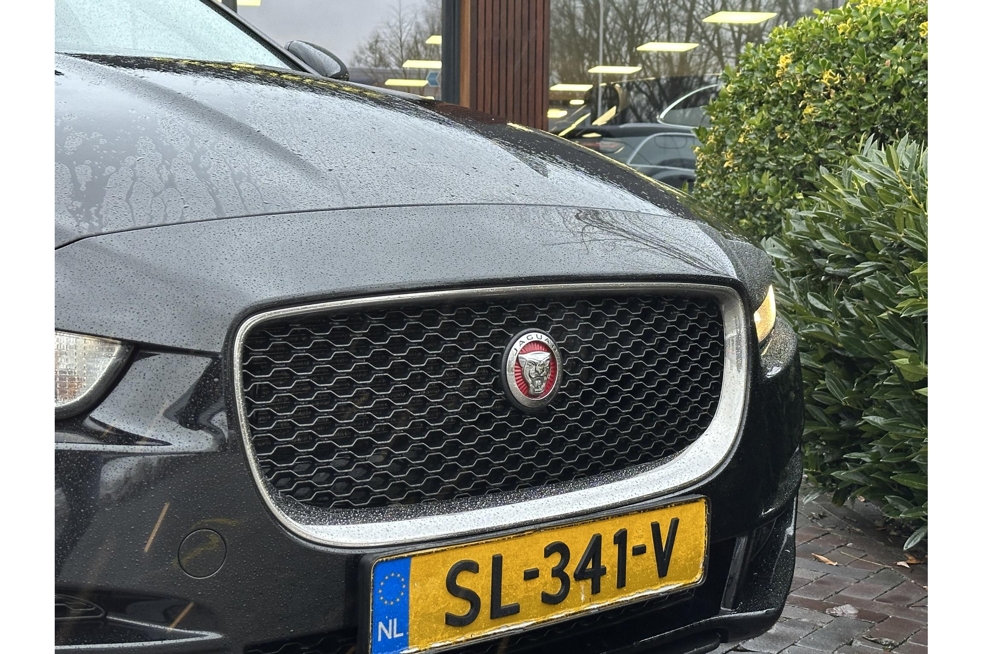 Jaguar XE 2.0 Prestige Pro Edition 2018 Ebony black-JBC1807 (1AT) 32