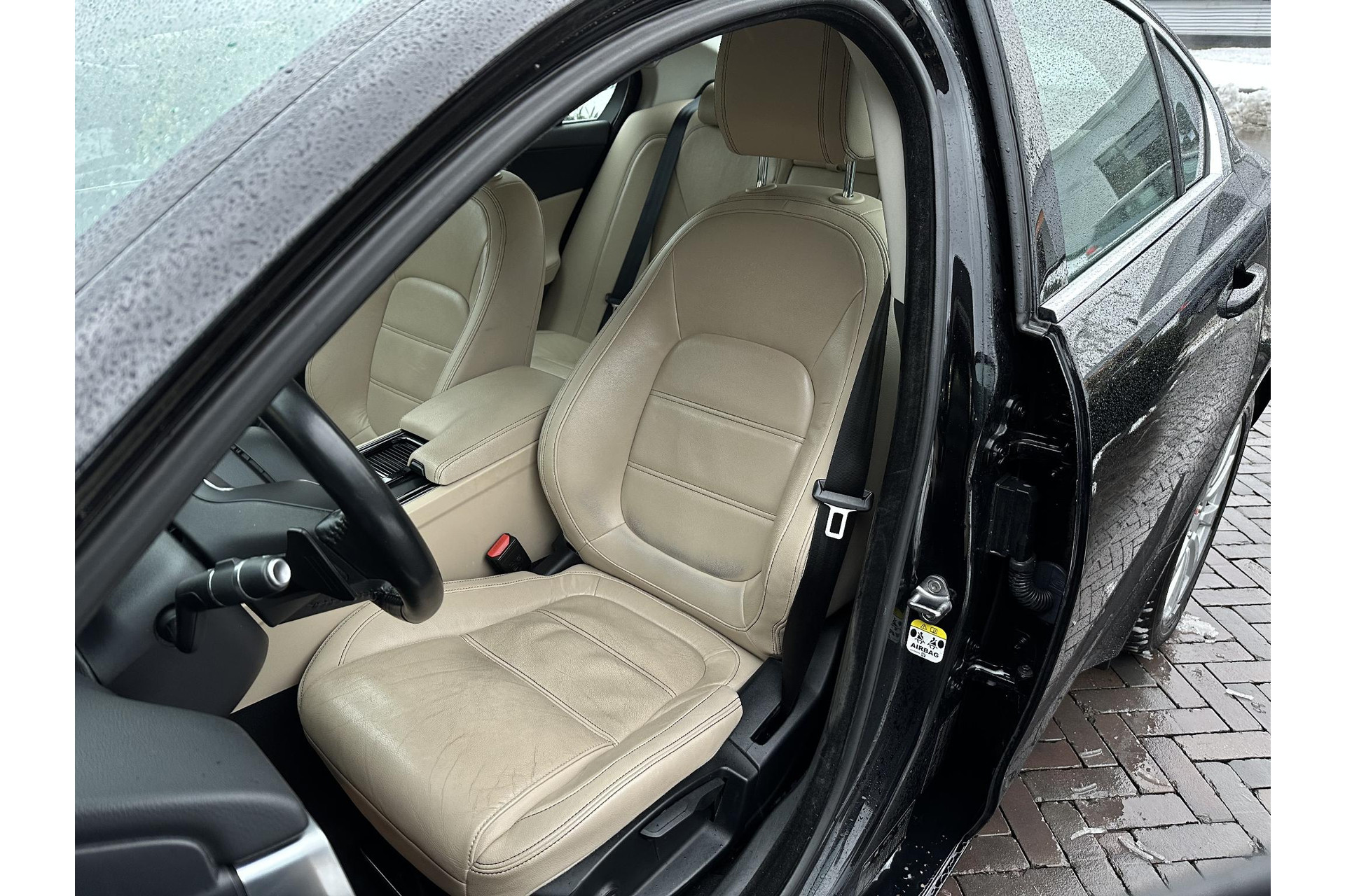 Jaguar XE 2.0 Prestige Pro Edition 2018 Ebony black-JBC1807 (1AT) 4