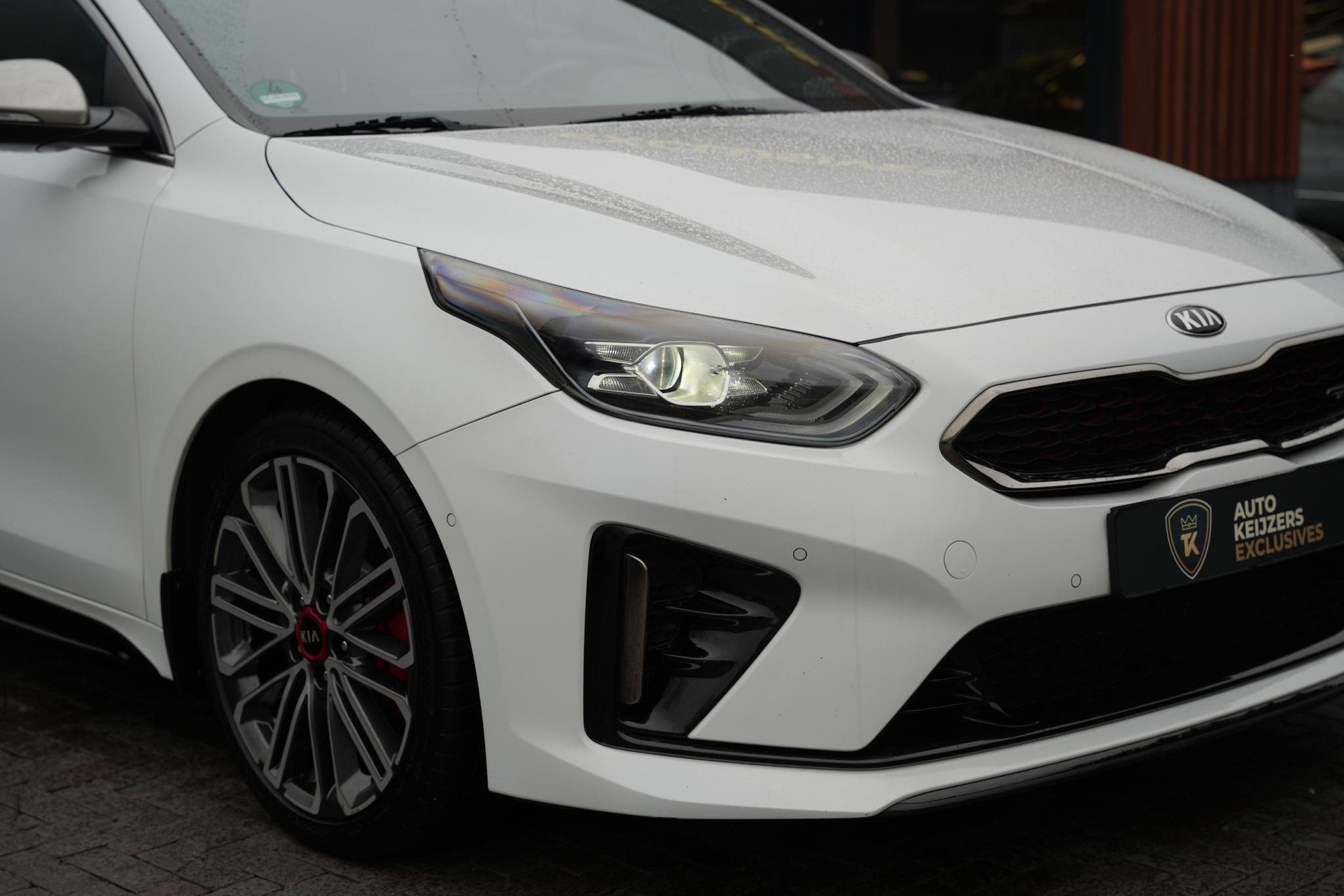 Kia ProCeed 1.6 T-GDi GT 2019 Deluxe White Pearl (HW2) 10