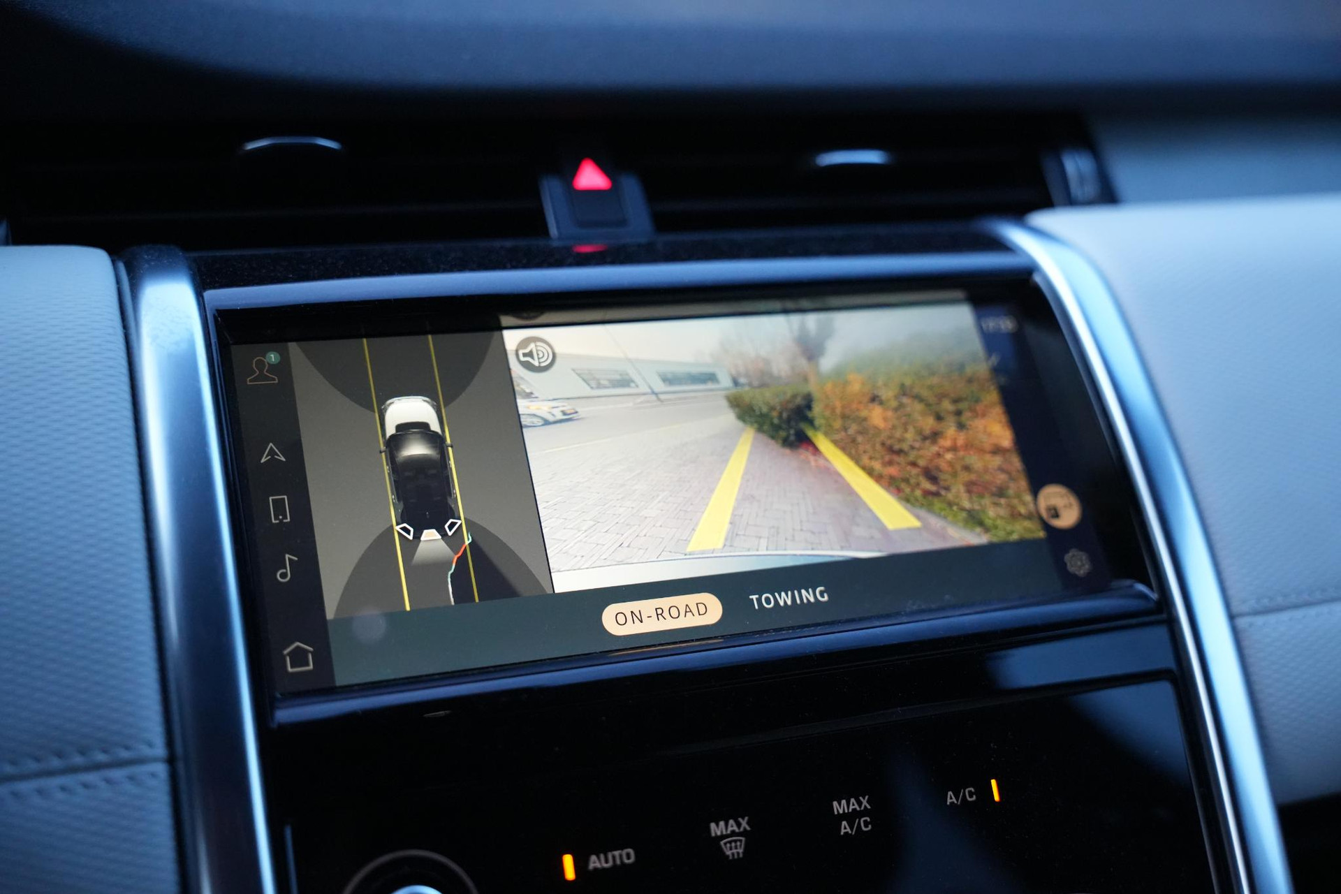 Land Rover Discovery Sport 1.5 P300e PHEV Dynamic SE 2023  32