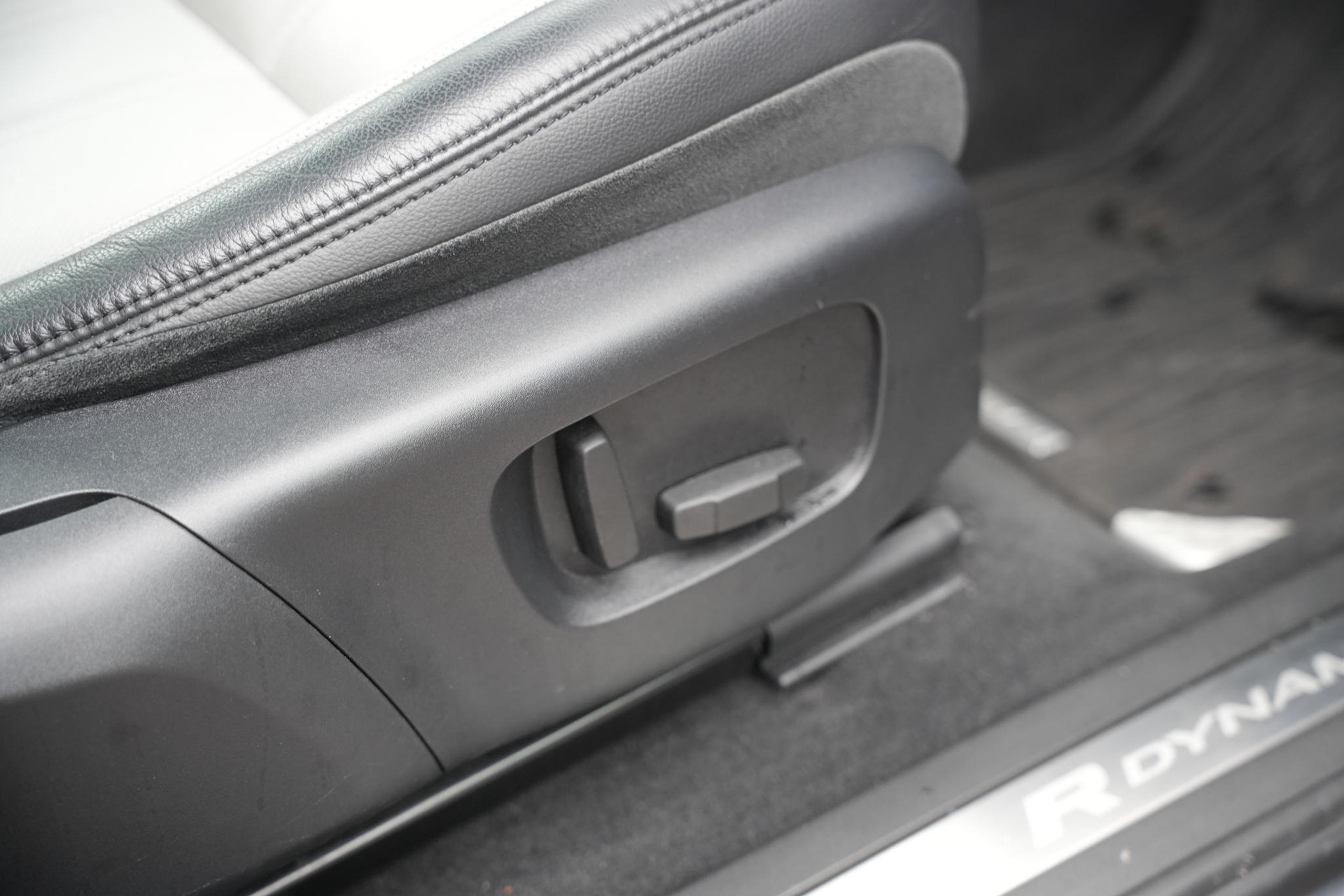 Land Rover Range Rover Evoque 2.0 P200 AWD R-Dynamic S 2020 Eiger grey-JBC2409 (1DF) 27