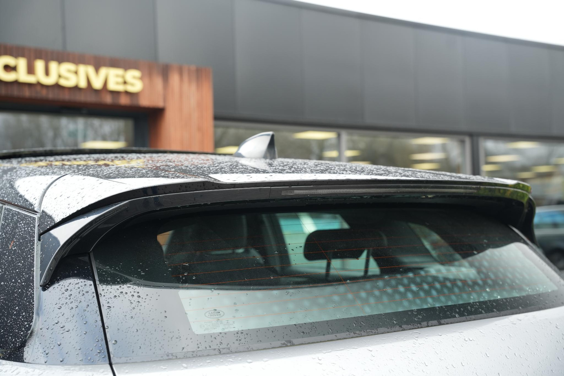 Land Rover Range Rover Evoque 2.0 P200 AWD R-Dynamic S 2020 Eiger grey-JBC2409 (1DF) 33