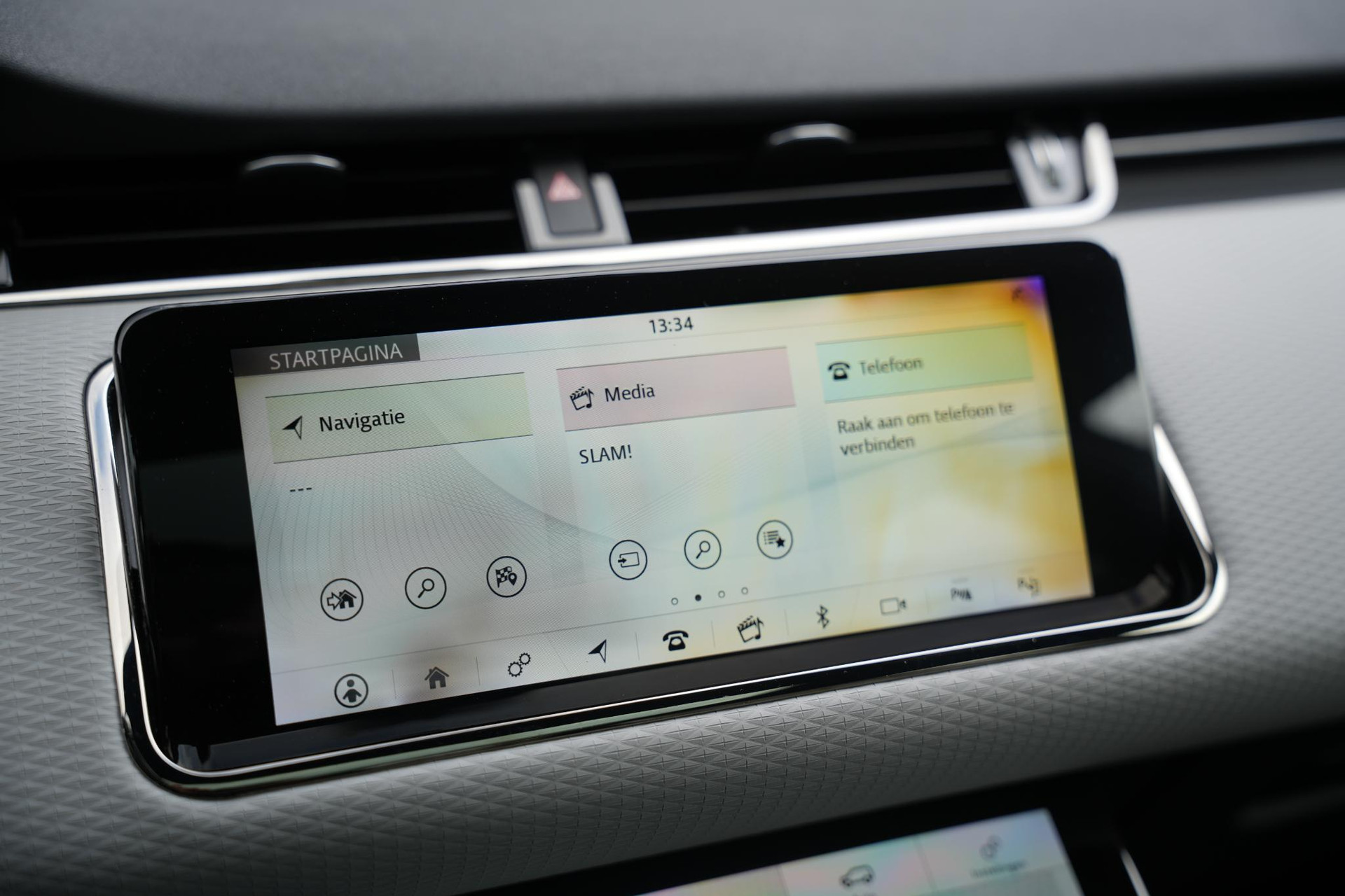 Land Rover Range Rover Evoque 2.0 P200 AWD R-Dynamic S 2020 Eiger grey-JBC2409 (1DF) 38