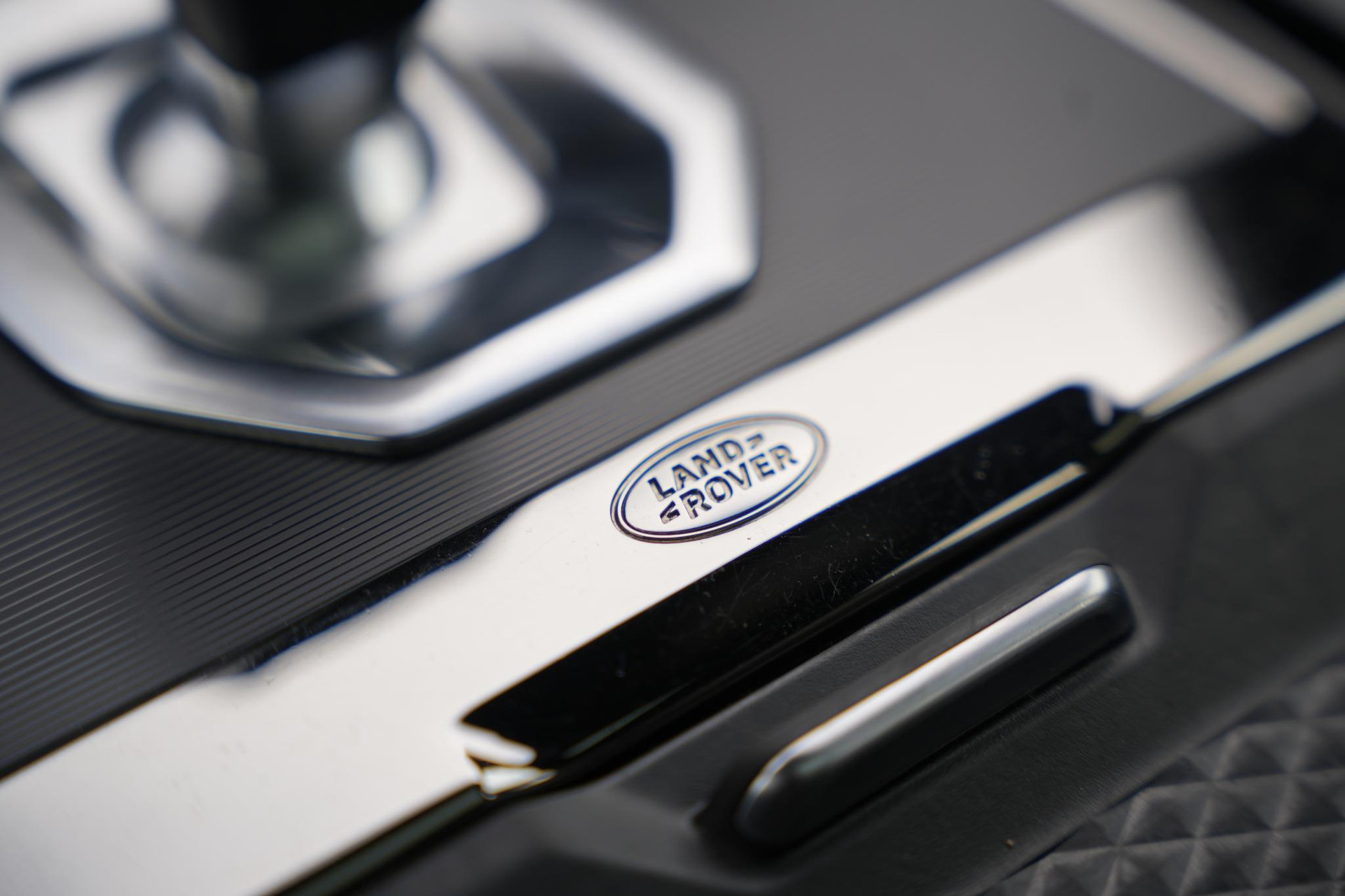 Land Rover Range Rover Evoque 2.0 P200 AWD R-Dynamic S 2020 Eiger grey-JBC2409 (1DF) 42