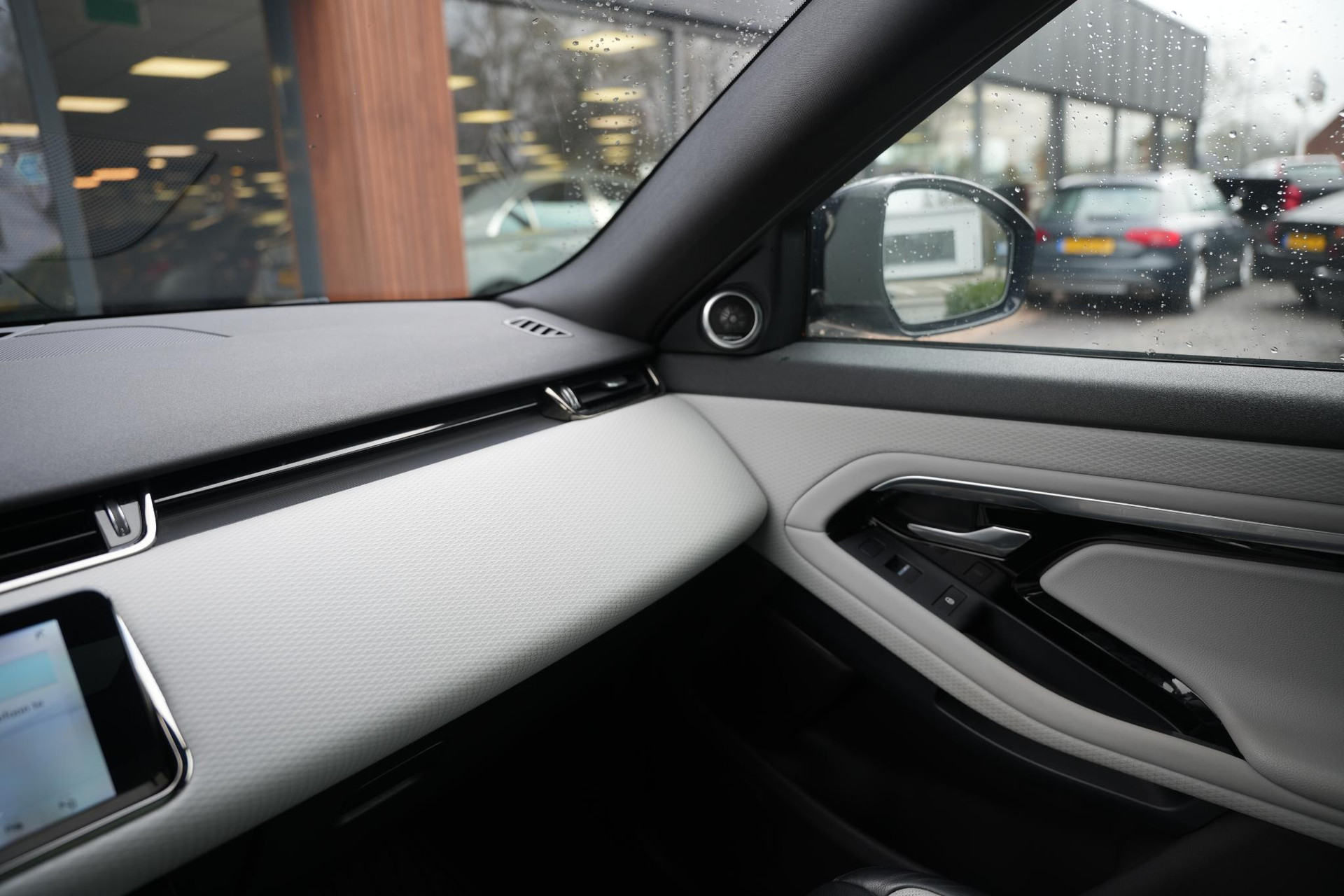 Land Rover Range Rover Evoque 2.0 P200 AWD R-Dynamic S 2020 Eiger grey-JBC2409 (1DF) 44