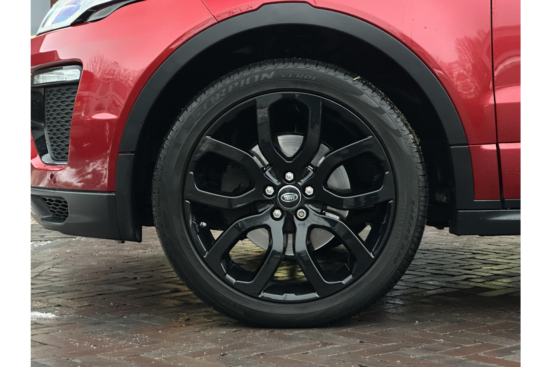 Land Rover Range Rover Evoque 2.0 Si4 SE Dynamic 2016 Exterior Paint - Firenze (1AF) 17