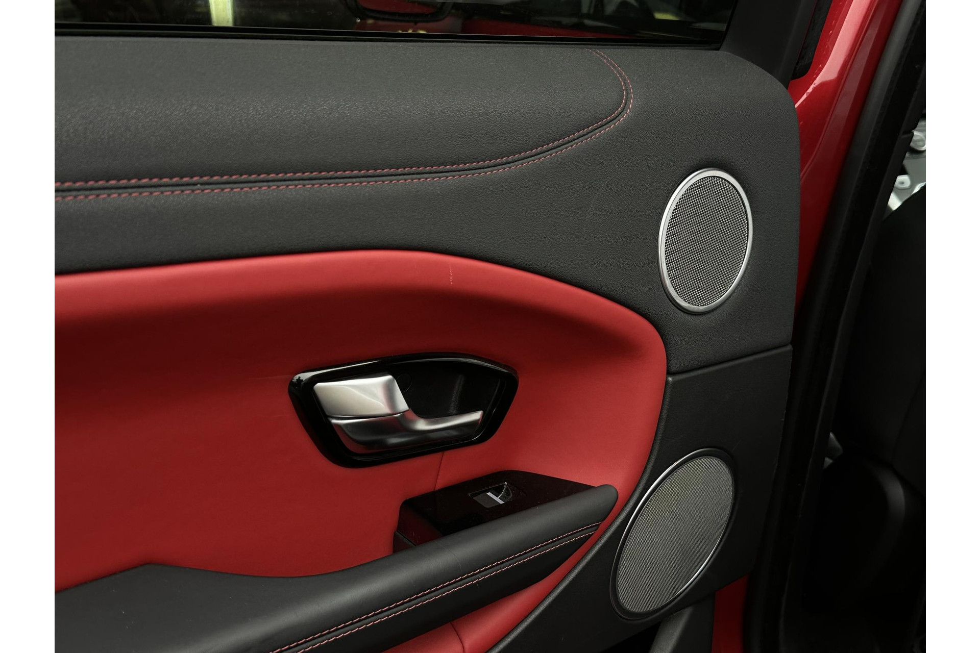 Land Rover Range Rover Evoque 2.0 Si4 SE Dynamic 2016 Exterior Paint - Firenze (1AF) 23