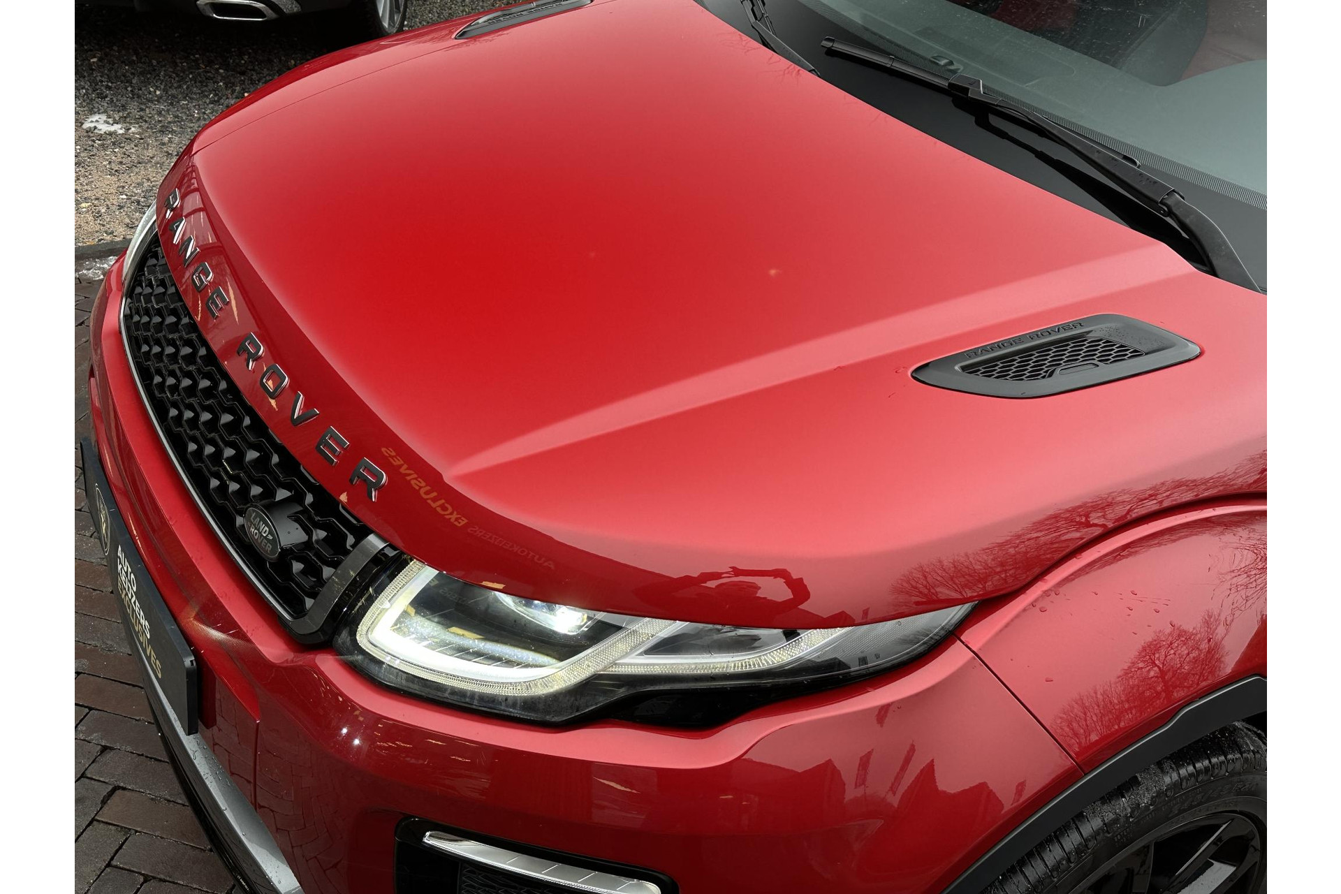 Land Rover Range Rover Evoque 2.0 Si4 SE Dynamic 2016 Exterior Paint - Firenze (1AF) 28