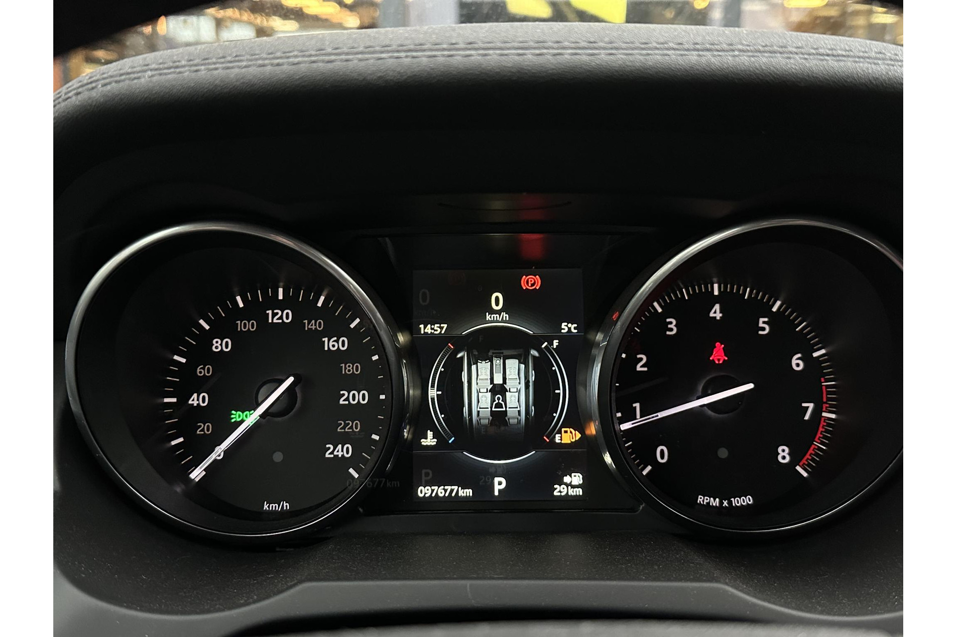 Land Rover Range Rover Evoque 2.0 Si4 SE Dynamic 2016 Exterior Paint - Firenze (1AF) 29