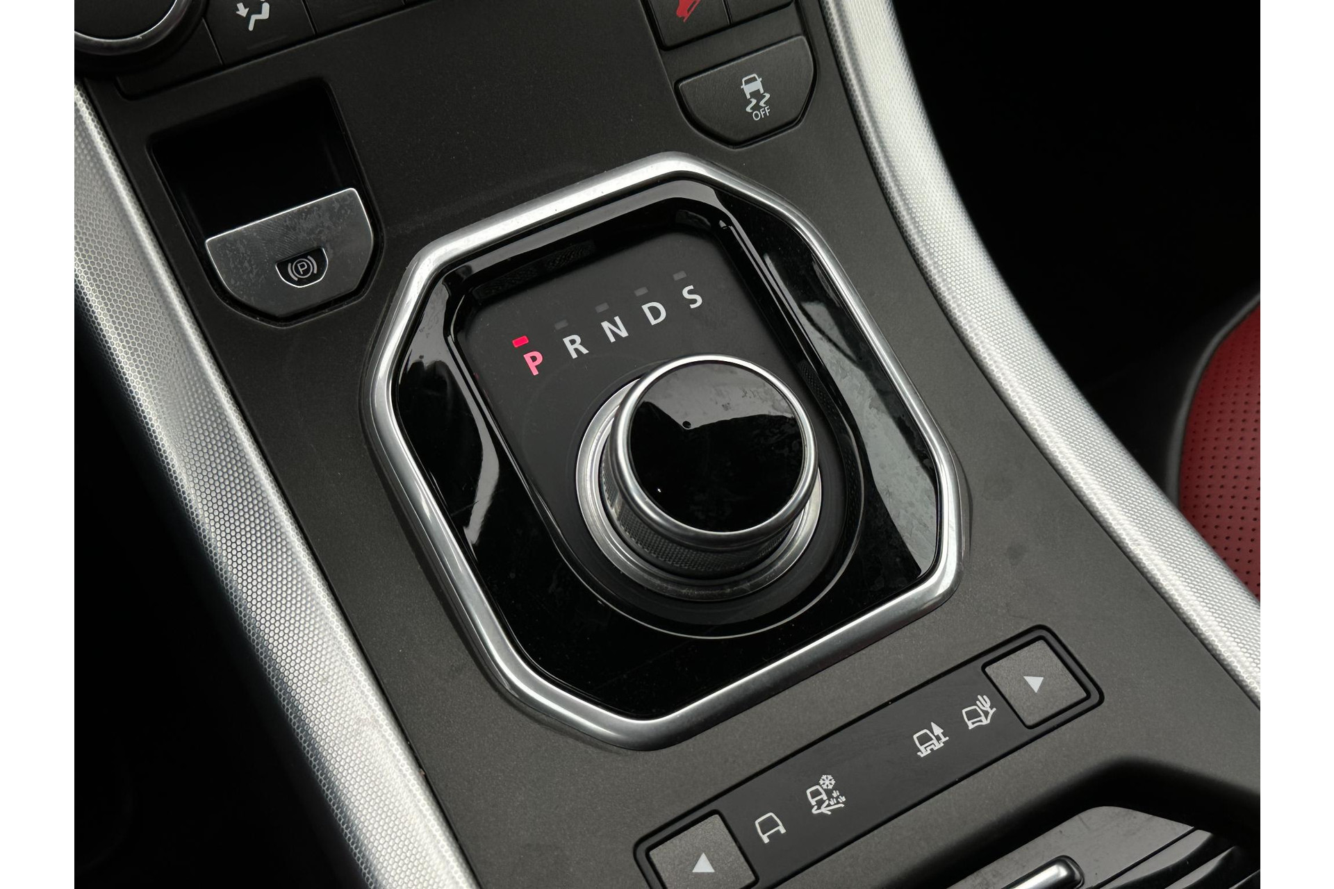 Land Rover Range Rover Evoque 2.0 Si4 SE Dynamic 2016 Exterior Paint - Firenze (1AF) 31