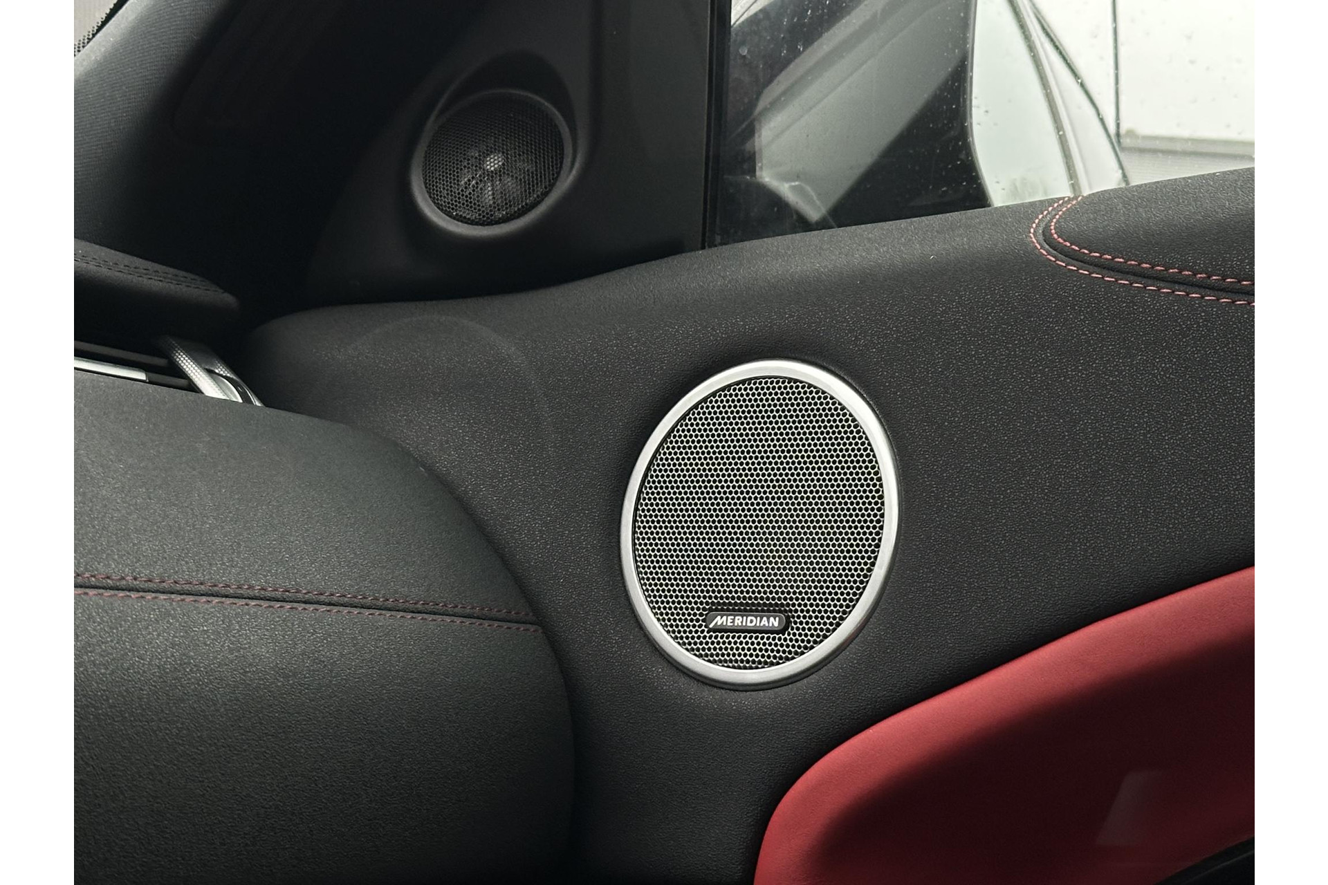 Land Rover Range Rover Evoque 2.0 Si4 SE Dynamic 2016 Exterior Paint - Firenze (1AF) 32