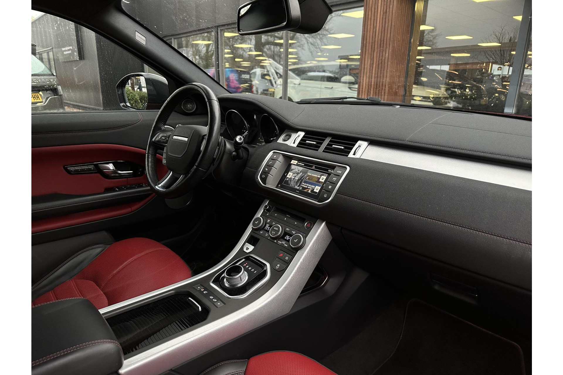 Land Rover Range Rover Evoque 2.0 Si4 SE Dynamic 2016 Exterior Paint - Firenze (1AF) 34