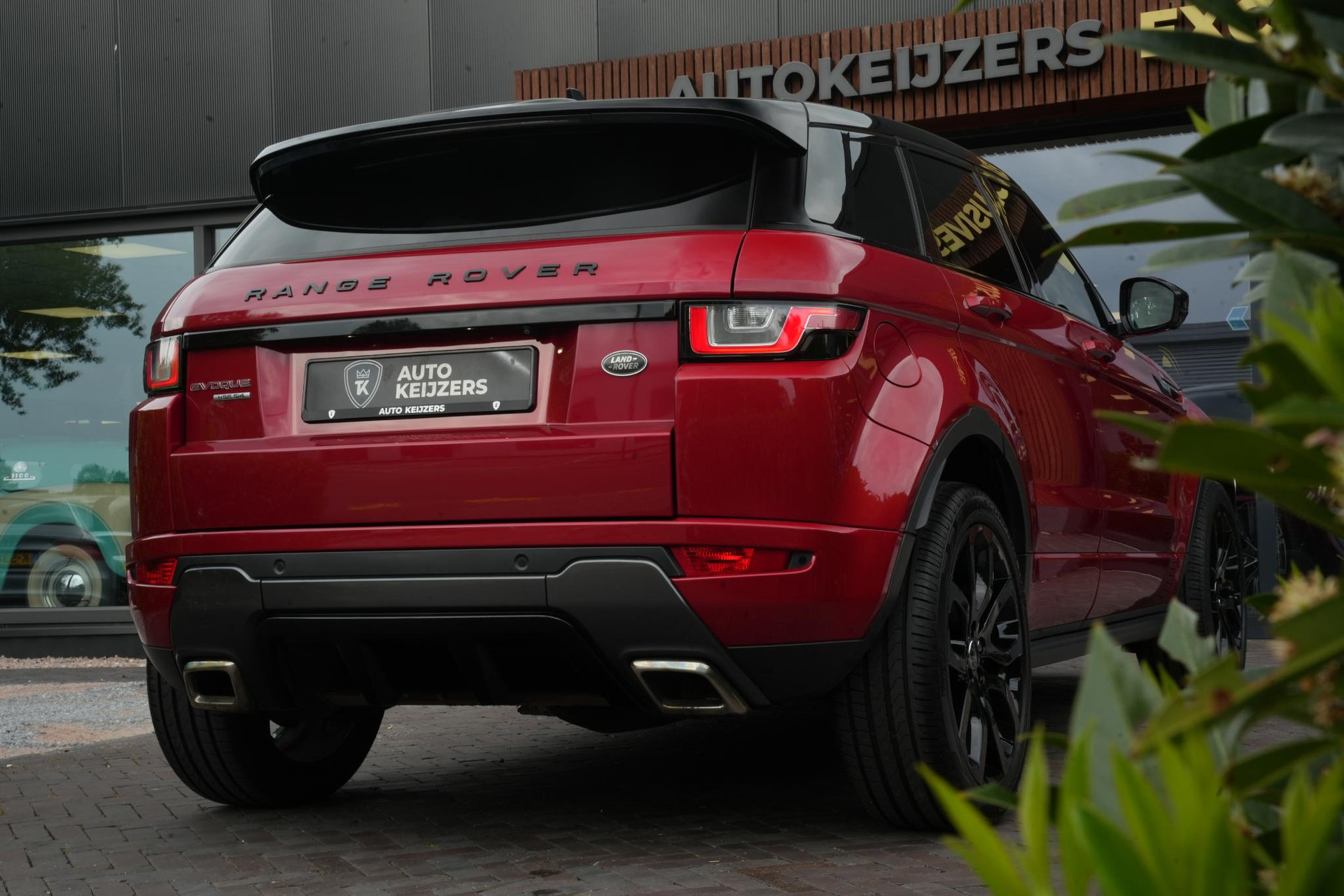 Land Rover Range Rover Evoque 2.0 Si4 SE Dynamic 2016 Exterior Paint - Firenze (1AF) 35