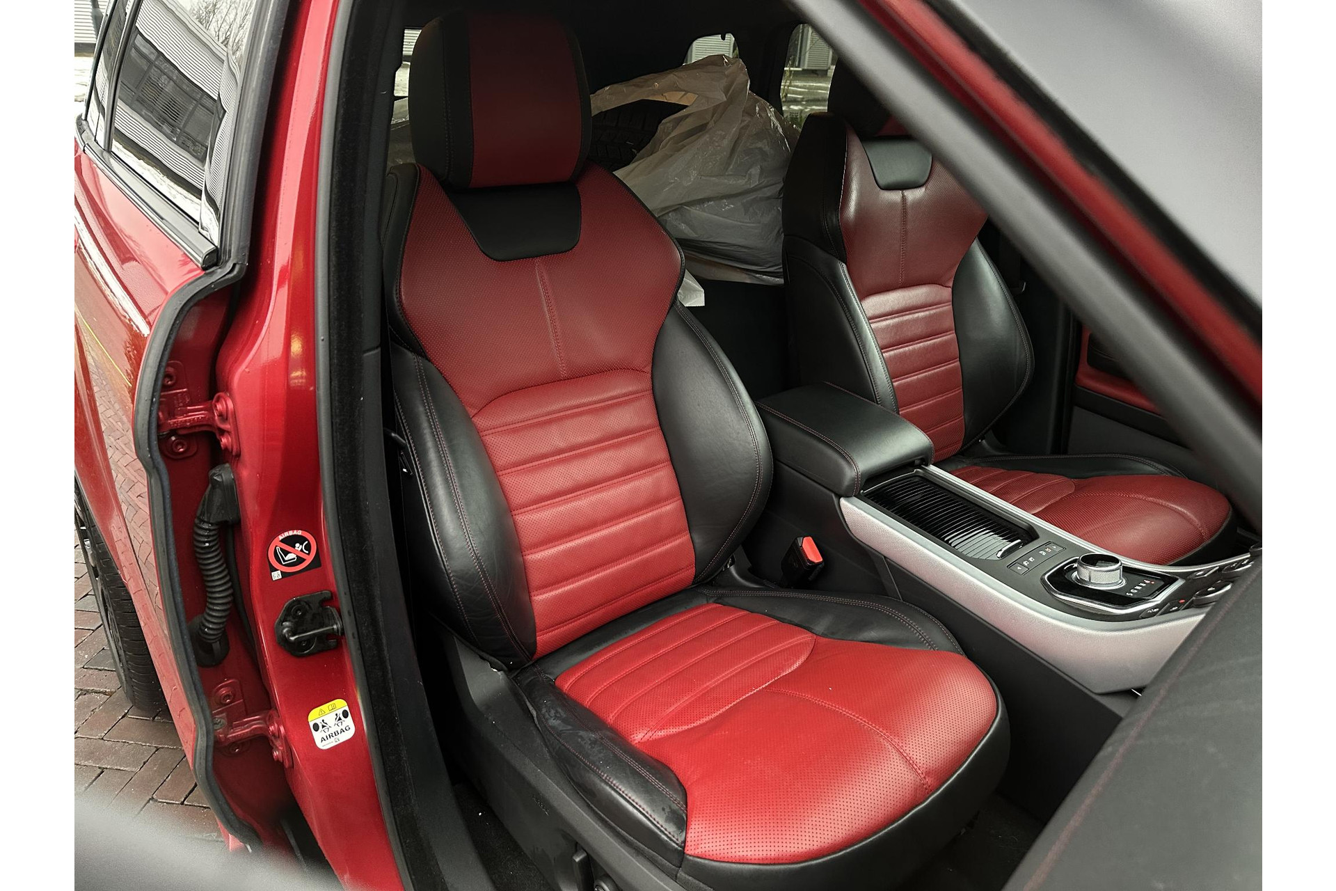 Land Rover Range Rover Evoque 2.0 Si4 SE Dynamic 2016 Exterior Paint - Firenze (1AF) 6