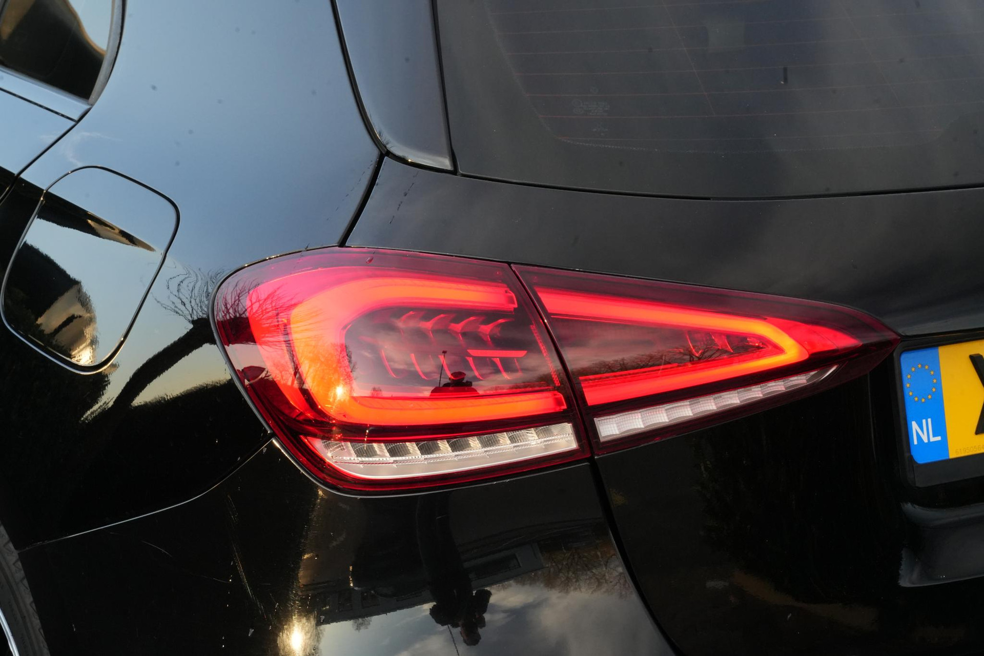 Mercedes-Benz A-Klasse 160 2019 NIGHT BLACK - STANDARD FINISH (696U) 13