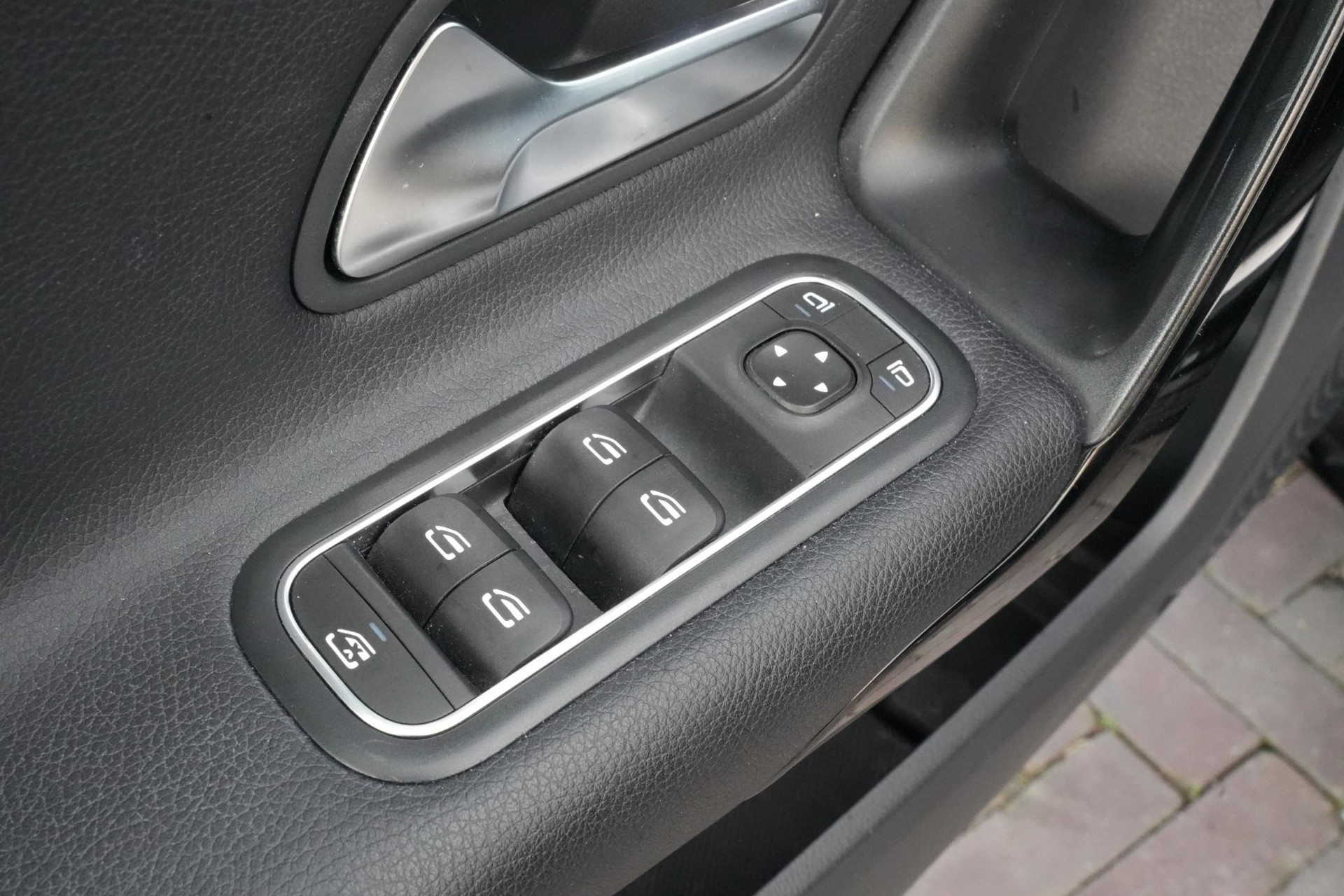 Mercedes-Benz A-Klasse 160 2019 NIGHT BLACK - STANDARD FINISH (696U) 15