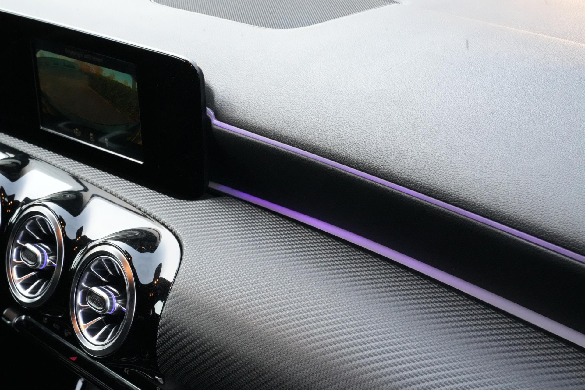 Mercedes-Benz A-Klasse 160 2019 NIGHT BLACK - STANDARD FINISH (696U) 20