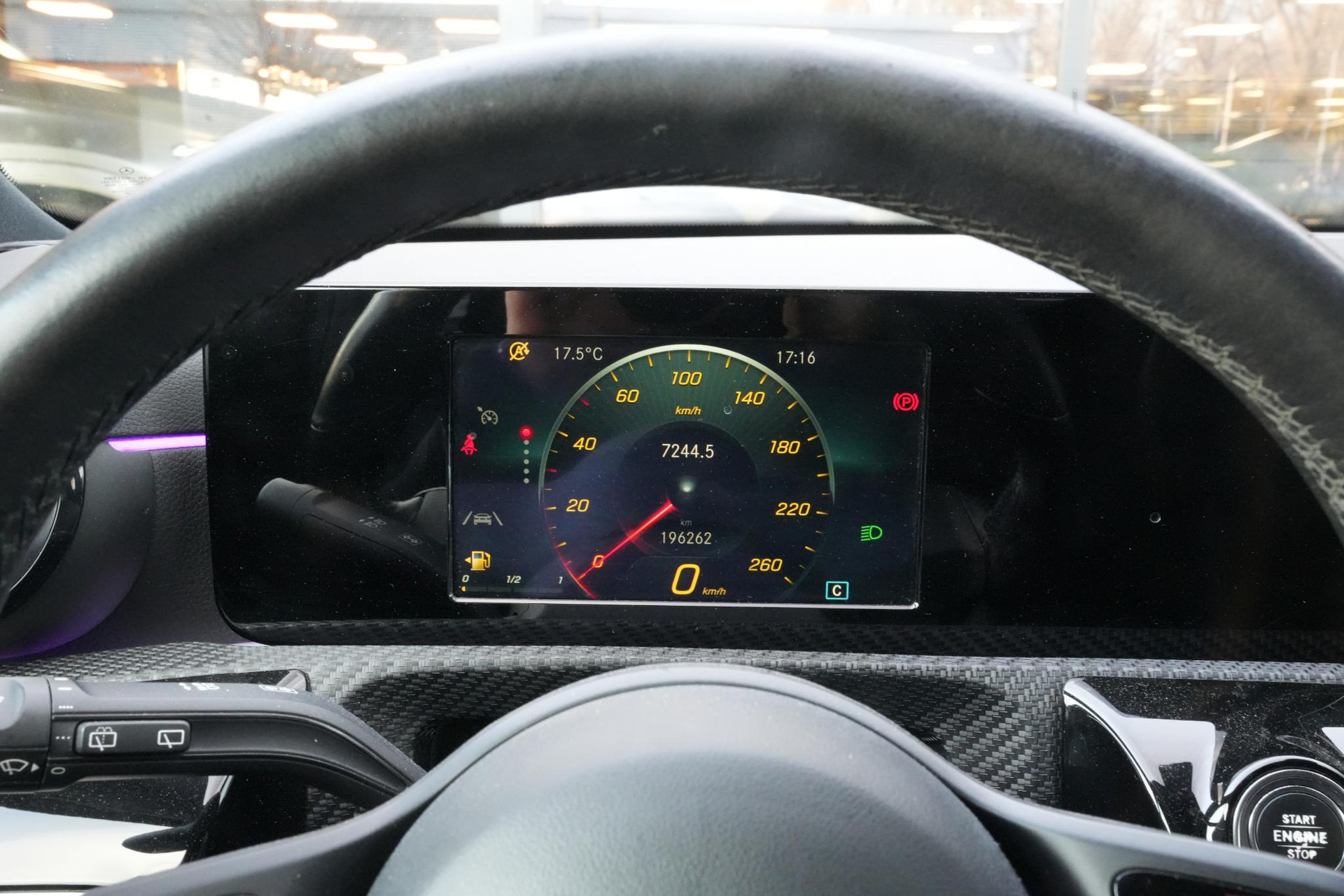 Mercedes-Benz A-Klasse 160 2019 NIGHT BLACK - STANDARD FINISH (696U) 21