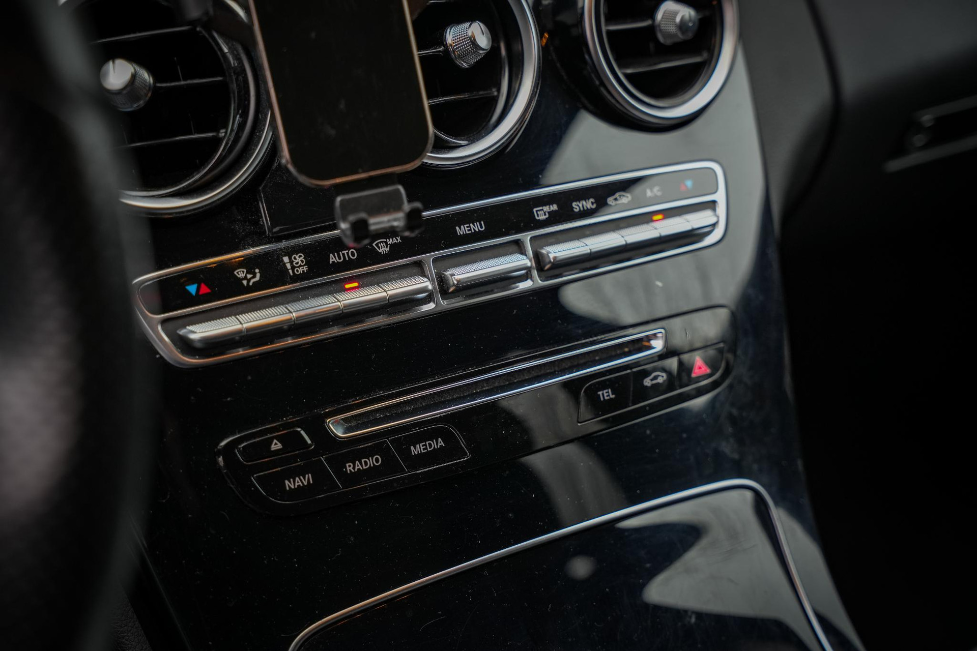 Mercedes-Benz C-Klasse 180 Prestige Edition C 2014 IRIDIUM SILVER - METALLIC FINISH (775U) 15