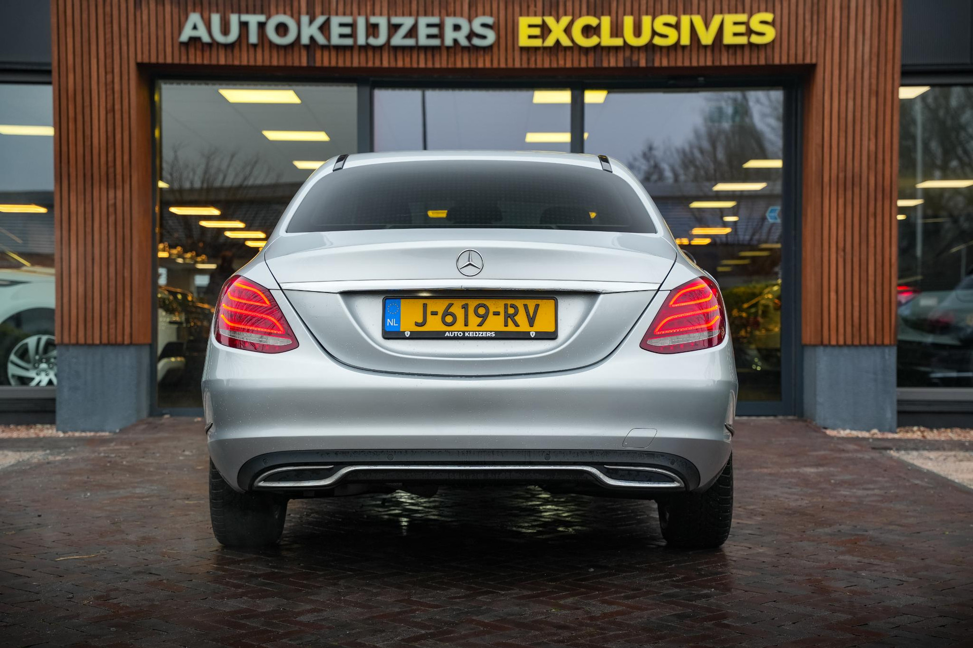 Mercedes-Benz C-Klasse 180 Prestige Edition C 2014 IRIDIUM SILVER - METALLIC FINISH (775U) 7