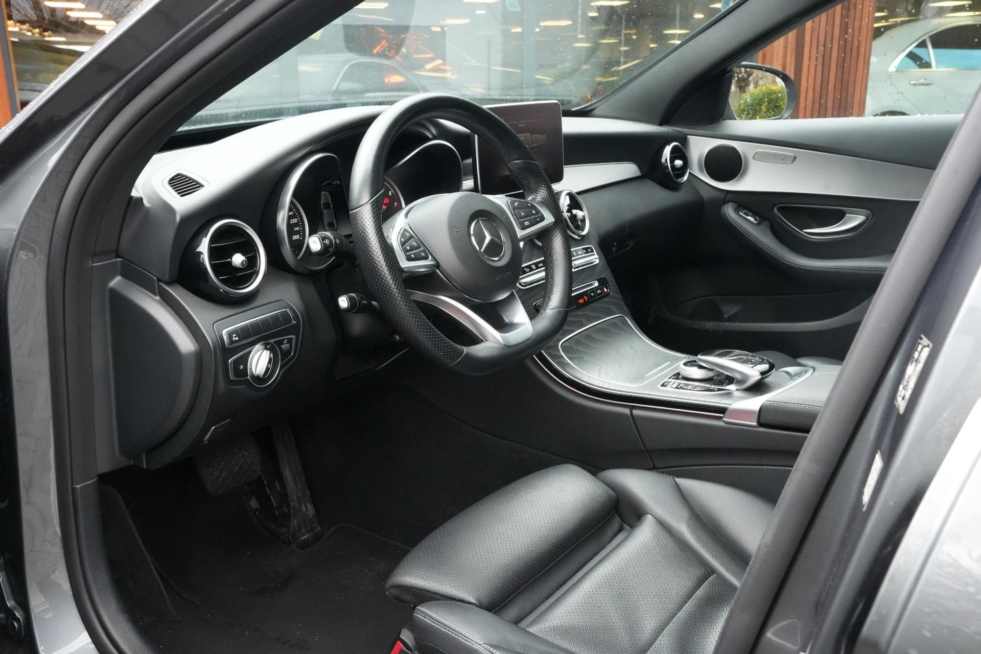 Mercedes-Benz C-Klasse 350 e 2018 SELENITE GRAY - METALLIC PAINT (992U) 17