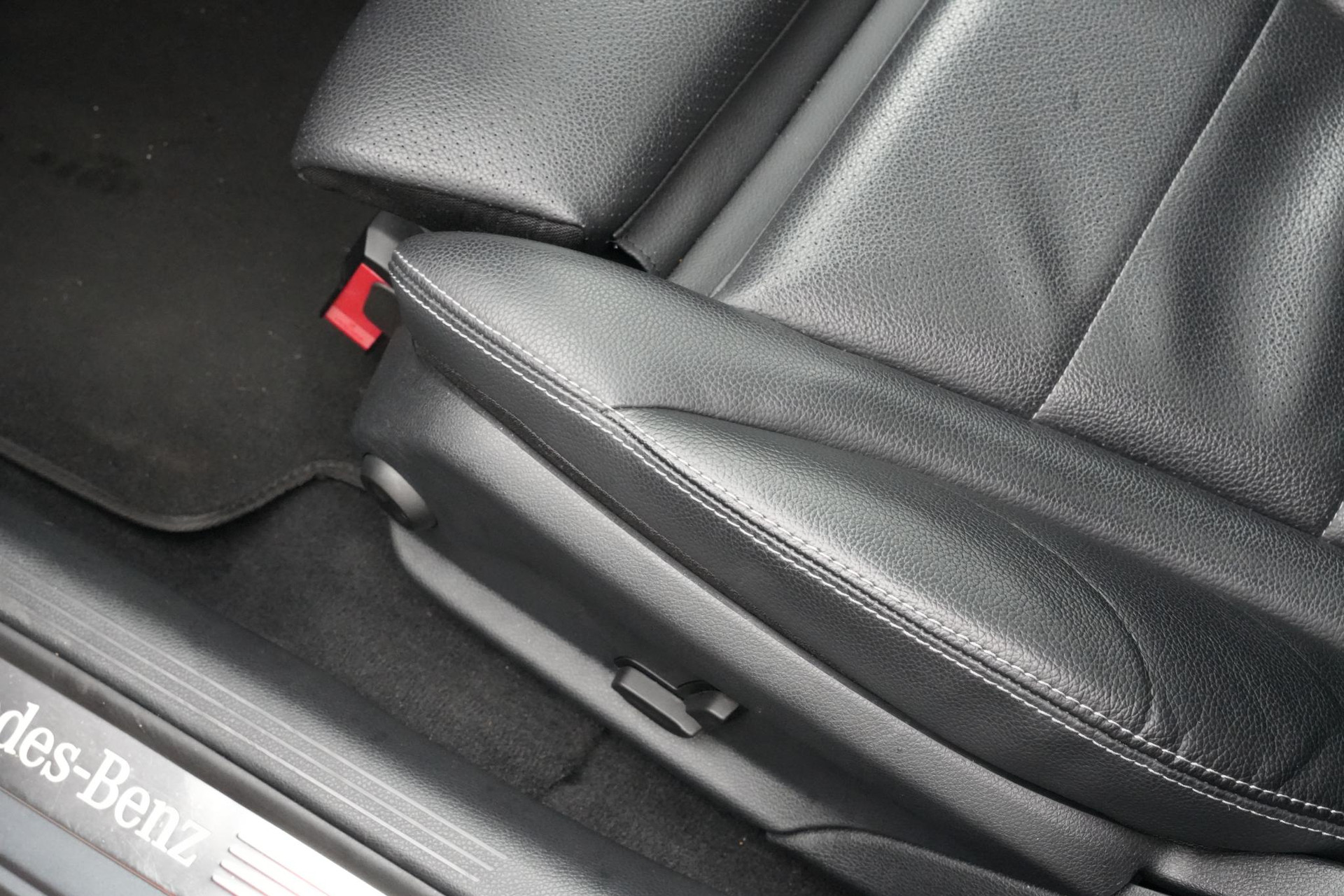 Mercedes-Benz C-Klasse 350 e 2018 SELENITE GRAY - METALLIC PAINT (992U) 19