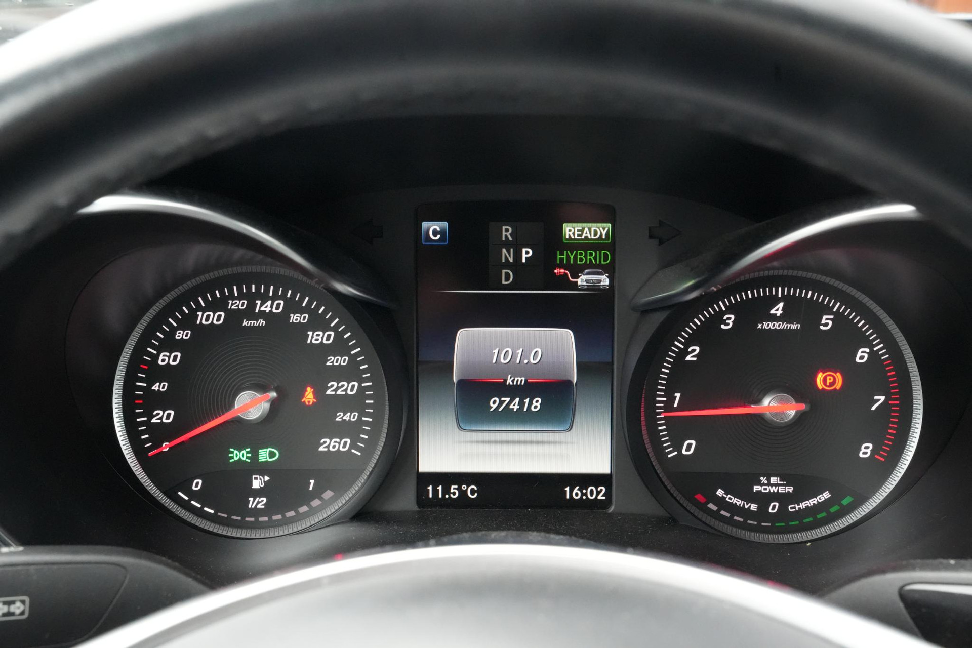 Mercedes-Benz C-Klasse 350 e 2018 SELENITE GRAY - METALLIC PAINT (992U) 23