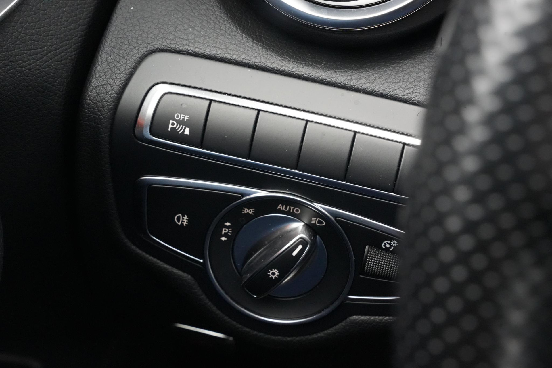 Mercedes-Benz C-Klasse 350 e 2018 SELENITE GRAY - METALLIC PAINT (992U) 34