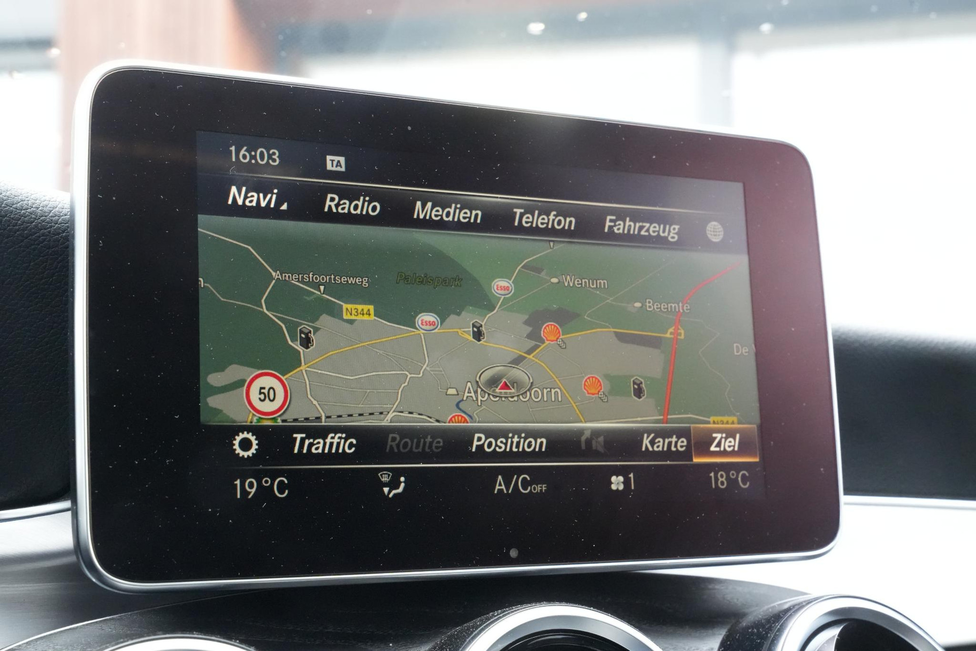 Mercedes-Benz C-Klasse 350 e 2018 SELENITE GRAY - METALLIC PAINT (992U) 38