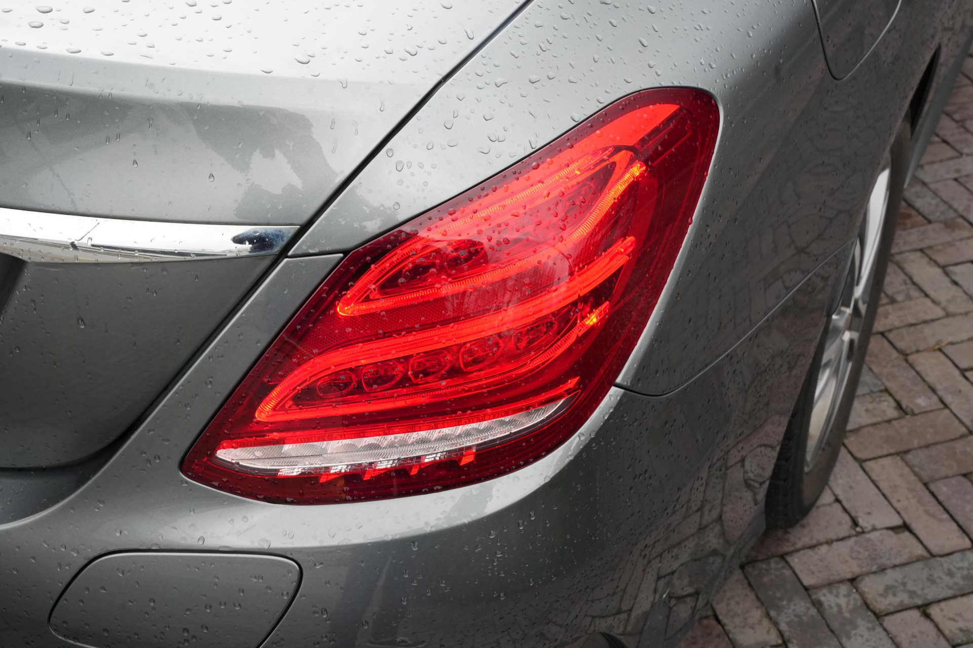 Mercedes-Benz C-Klasse 350 e 2018 SELENITE GRAY - METALLIC PAINT (992U) 44