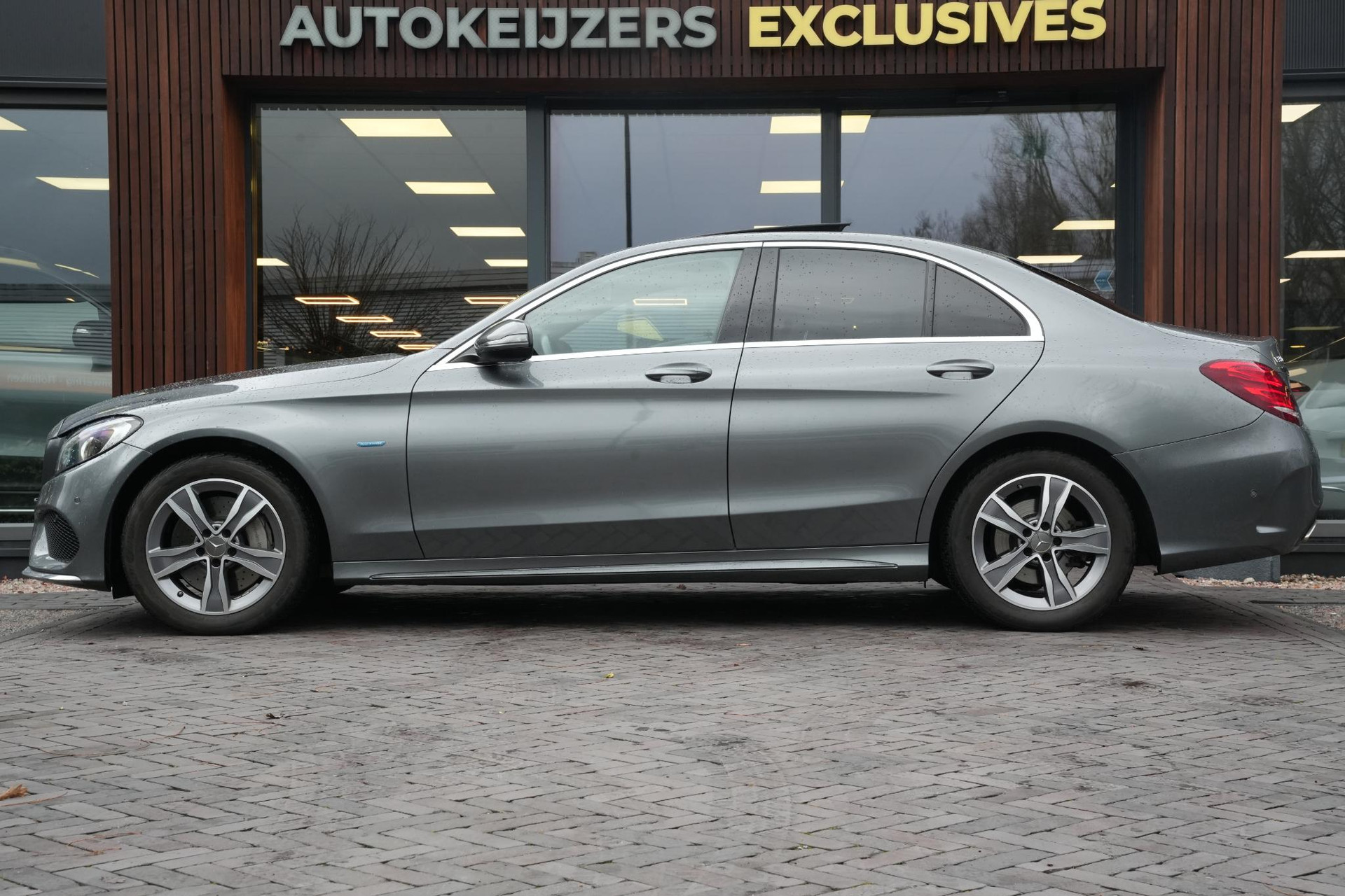 Mercedes-Benz C-Klasse 350 e 2018 SELENITE GRAY - METALLIC PAINT (992U) 5