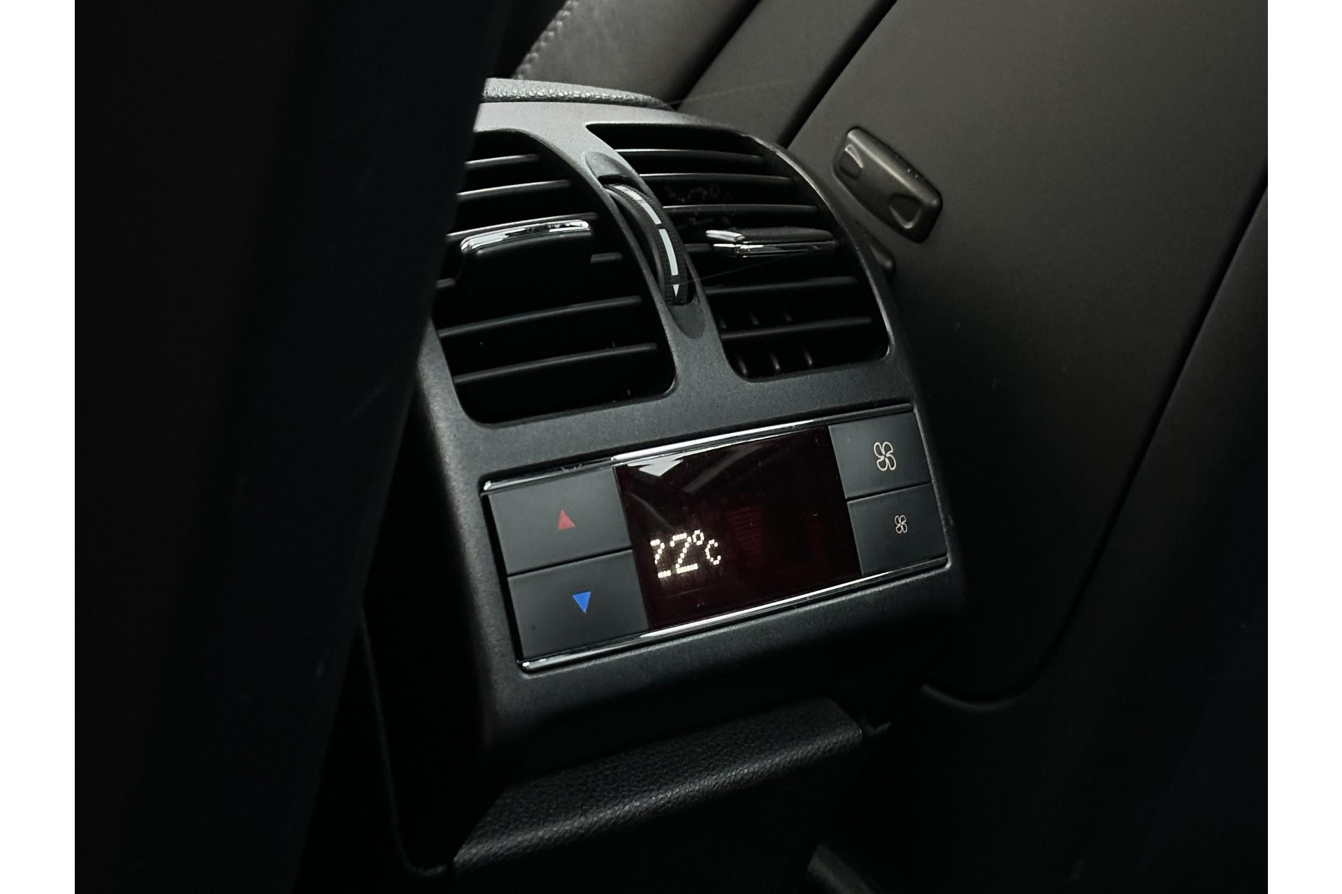 Mercedes-Benz C-Klasse AMG 63 2008 TENORITE GRAY METALLIC PAINT (755U) 18