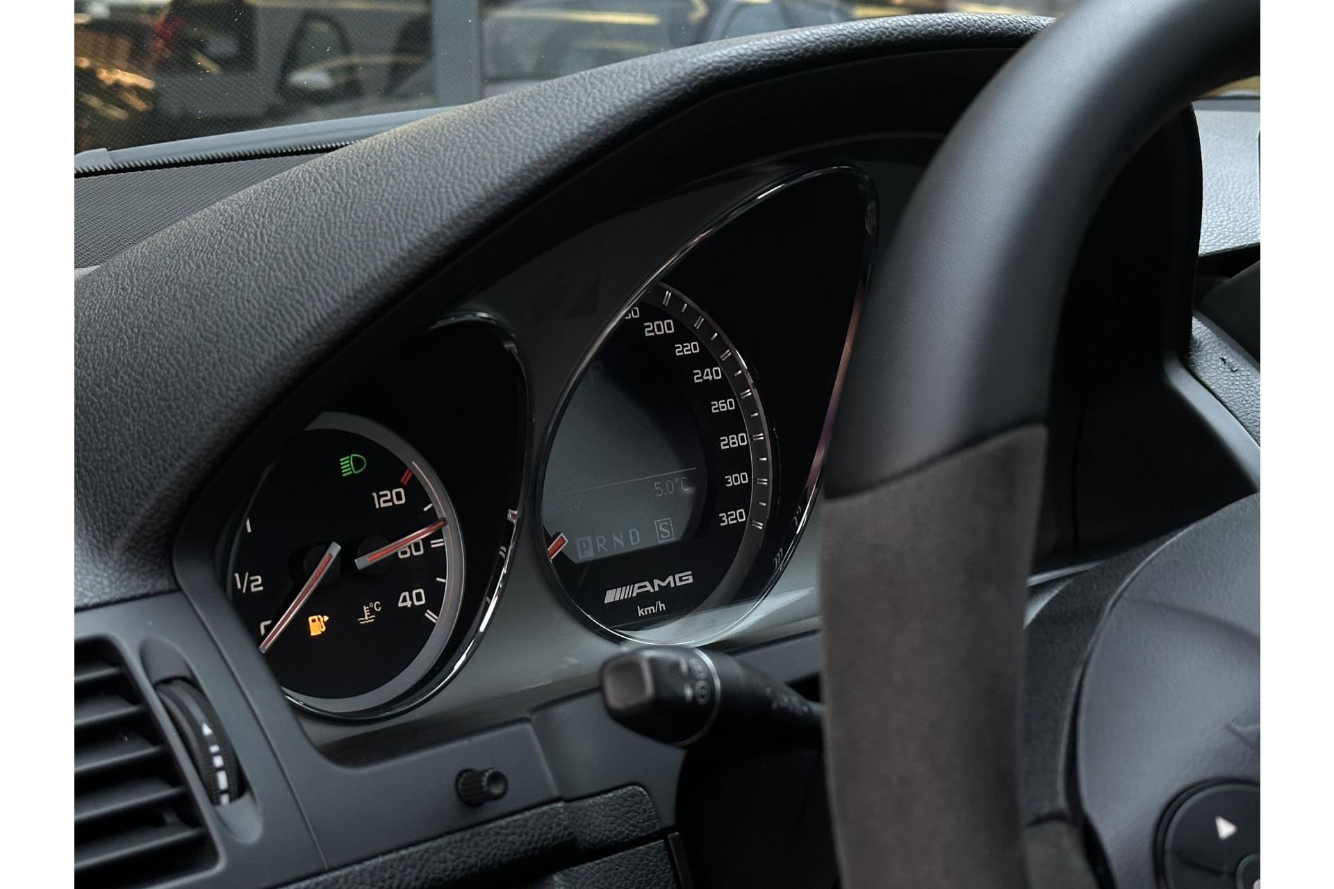 Mercedes-Benz C-Klasse AMG 63 2008 TENORITE GRAY METALLIC PAINT (755U) 23