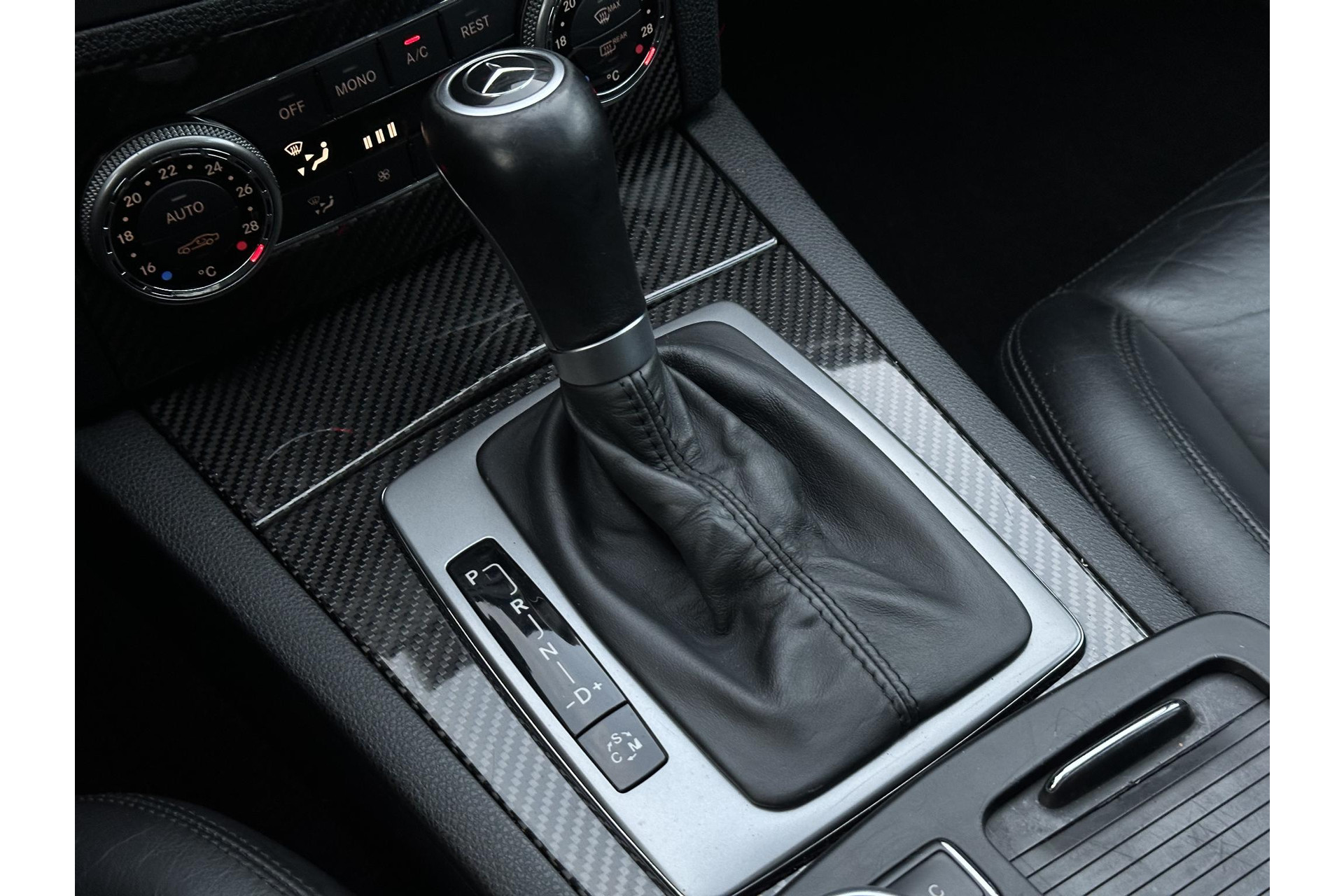 Mercedes-Benz C-Klasse AMG 63 2008 TENORITE GRAY METALLIC PAINT (755U) 29