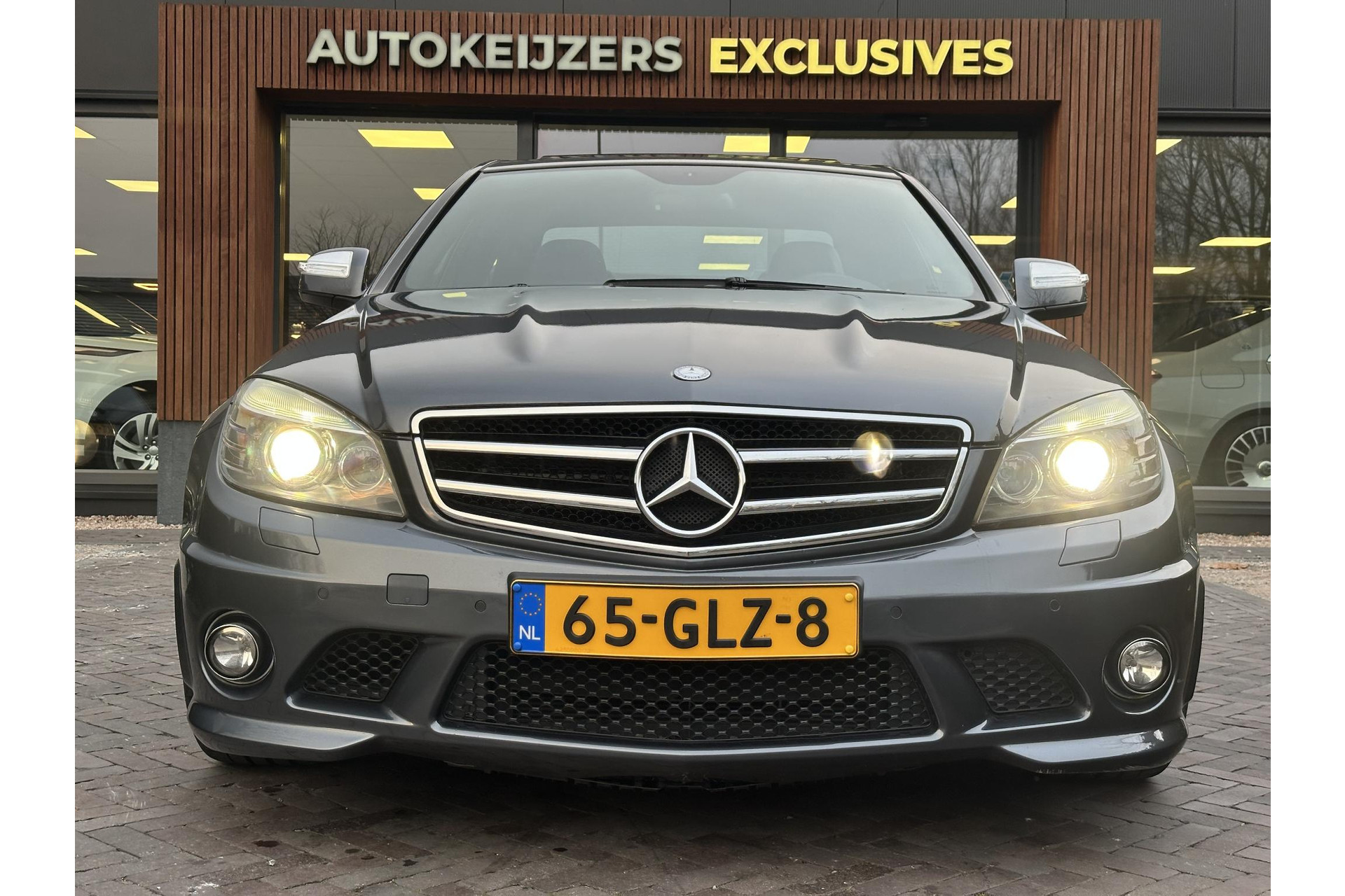 Mercedes-Benz C-Klasse AMG 63 2008 TENORITE GRAY METALLIC PAINT (755U) 3